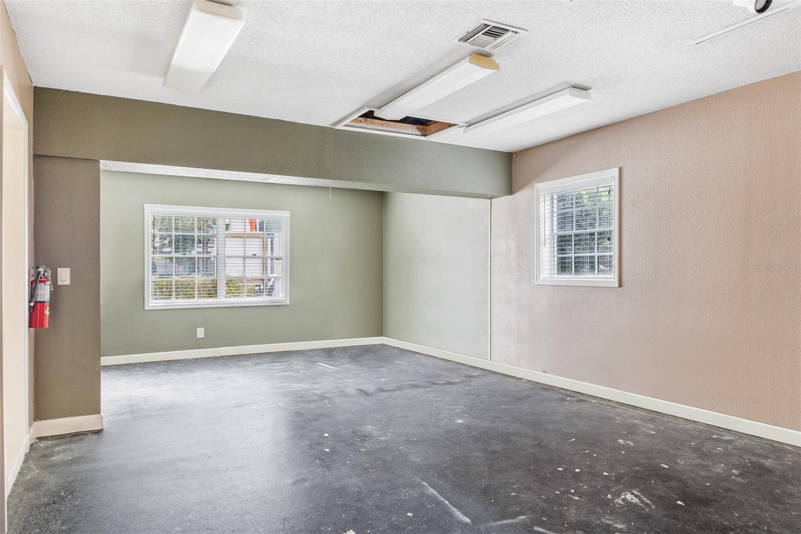 Image 5 of 21 For 1214 Kuhl Avenue