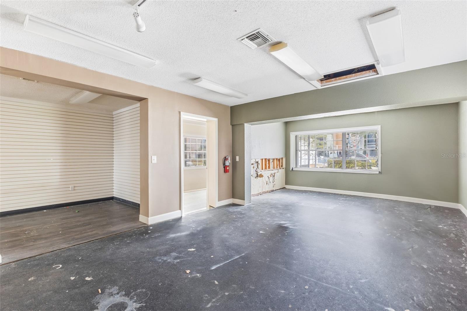Image 6 of 21 For 1214 Kuhl Avenue