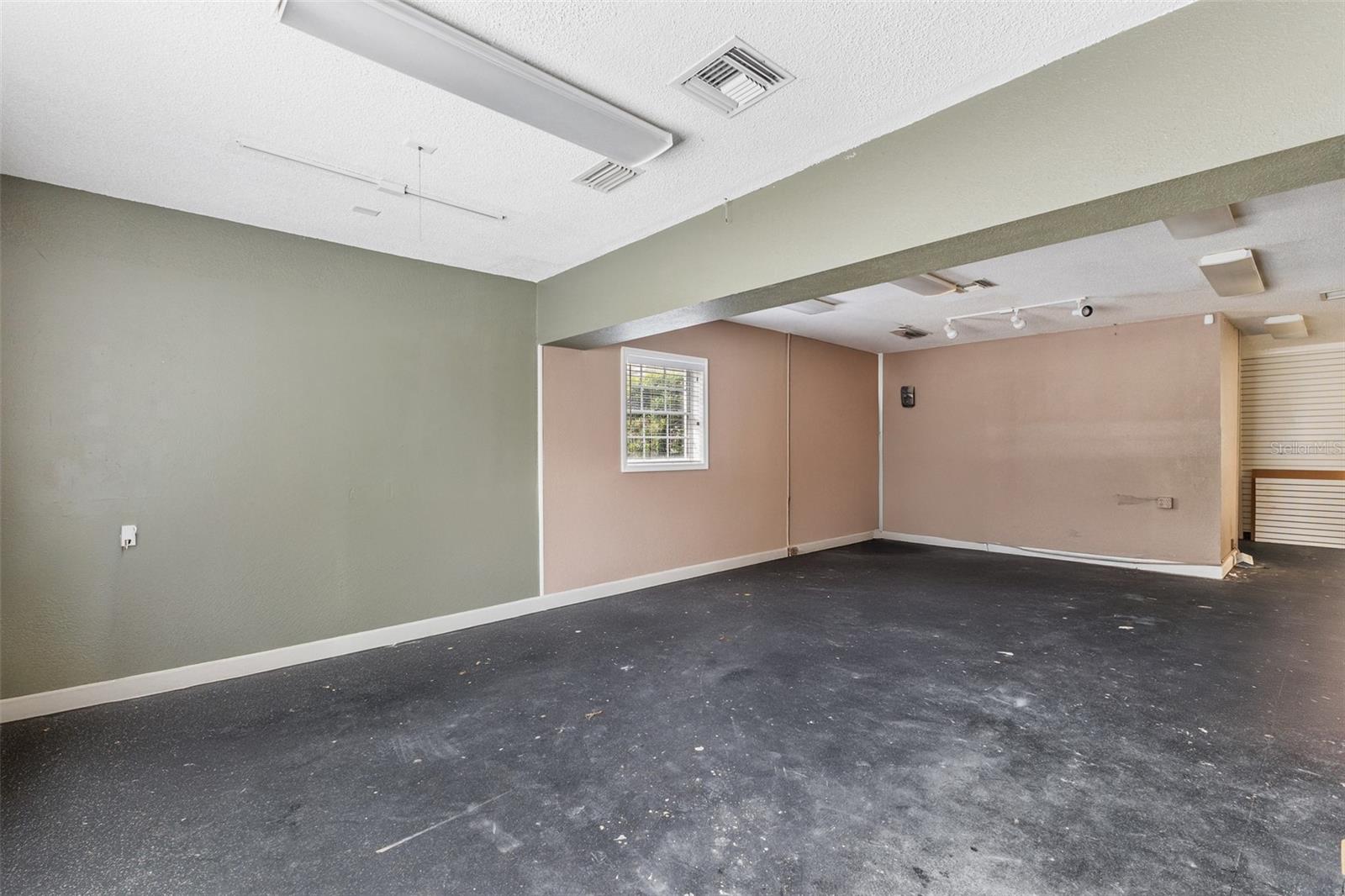 Image 7 of 21 For 1214 Kuhl Avenue