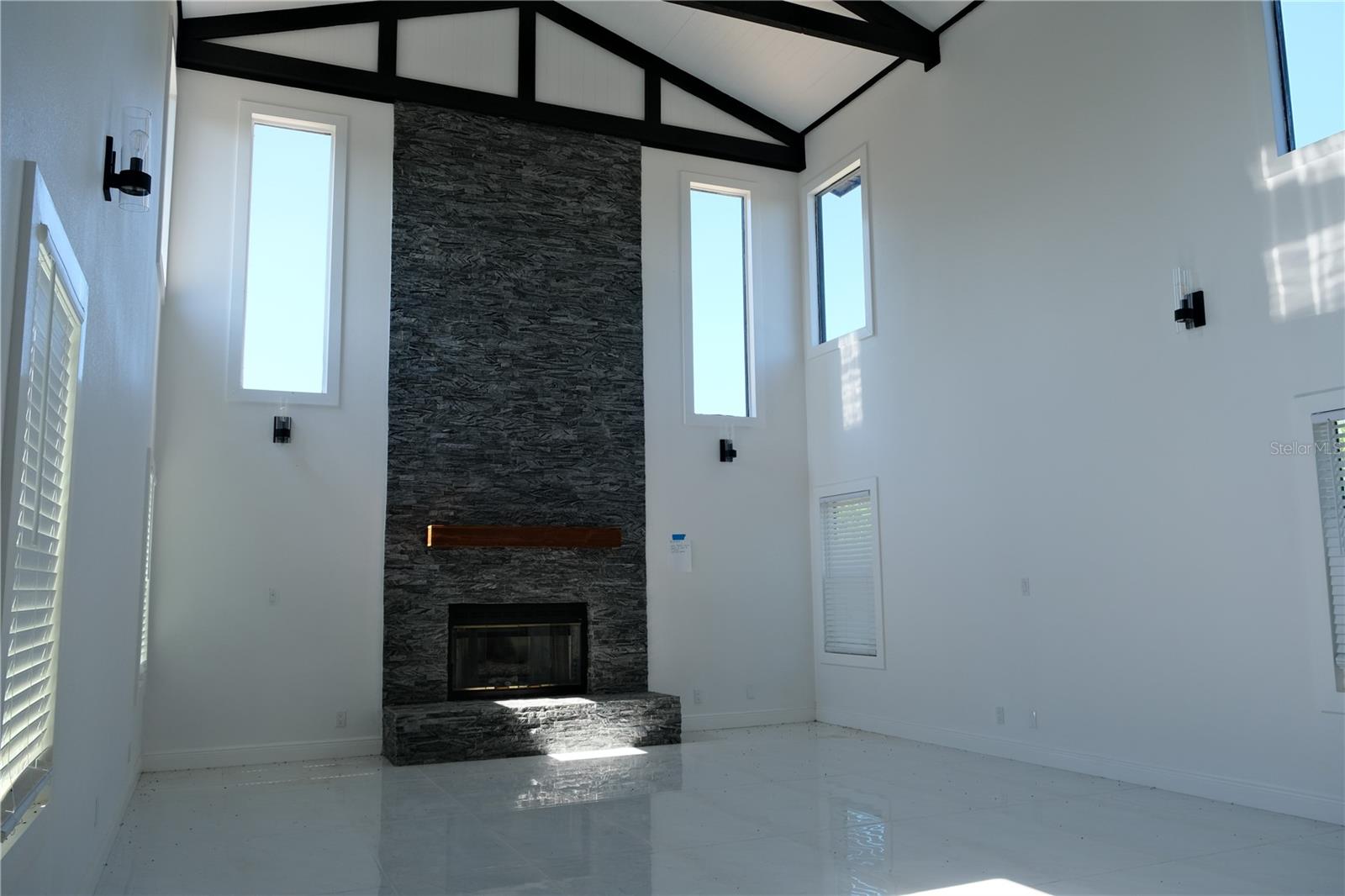 Image 5 of 60 For 1195 Carpenter Road