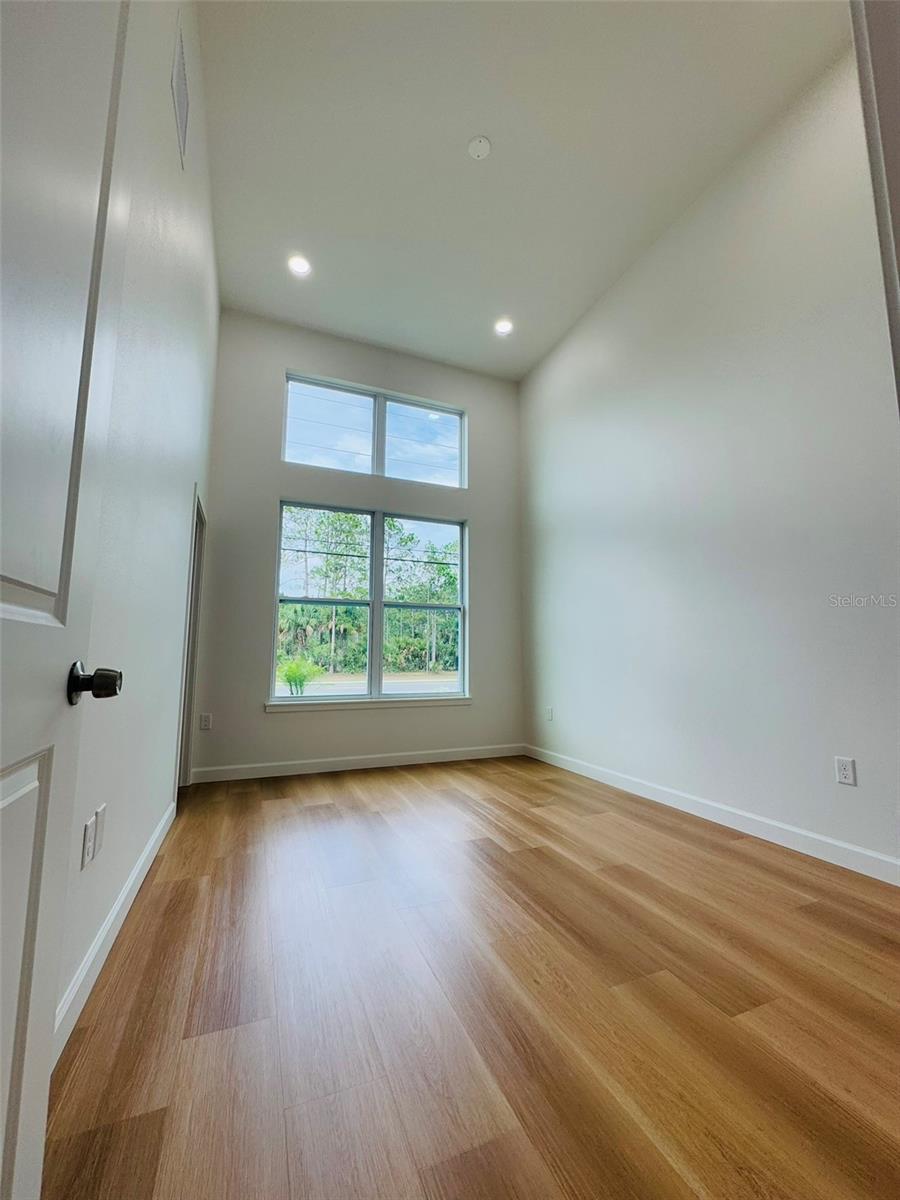 Image 15 of 23 For 2664 De Groodt Rd