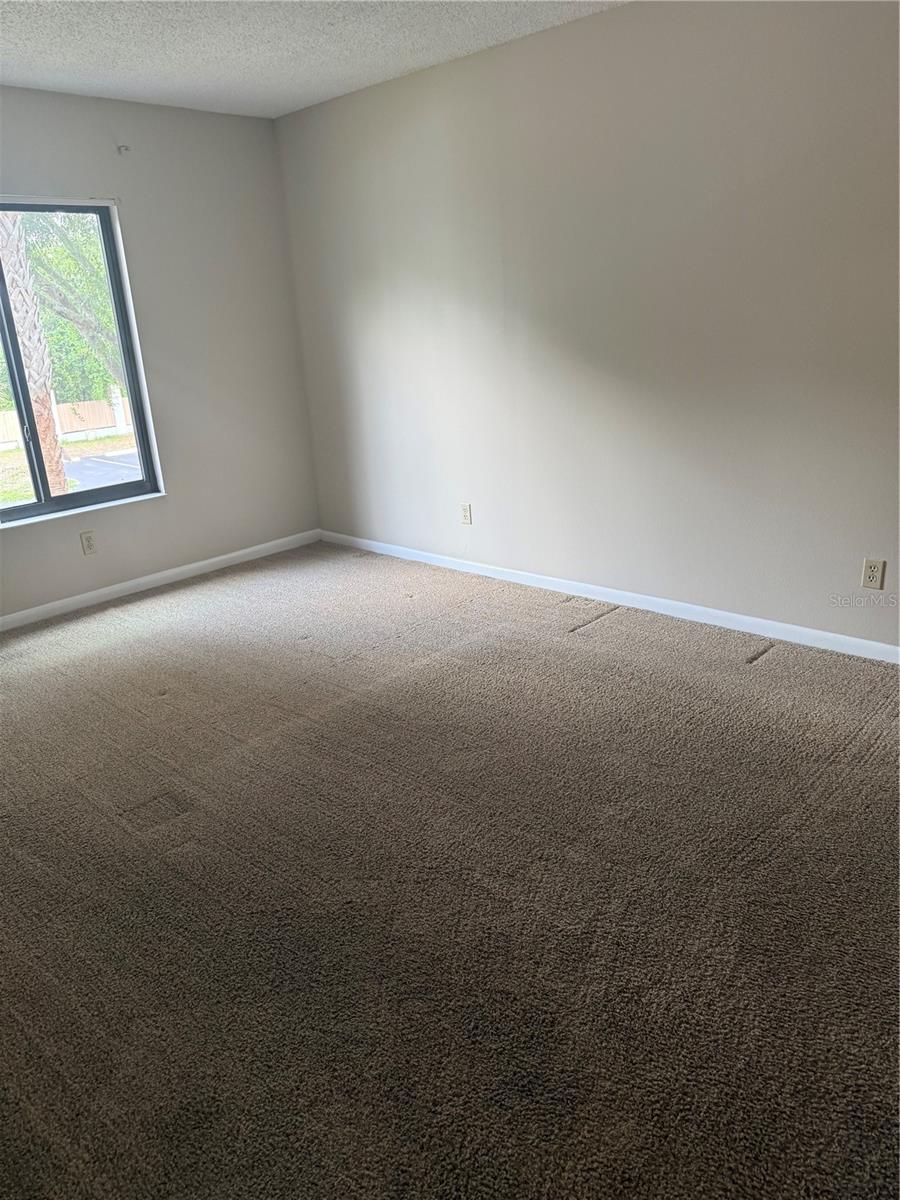 Image 14 of 18 For 8215 Sun Spring Circle C