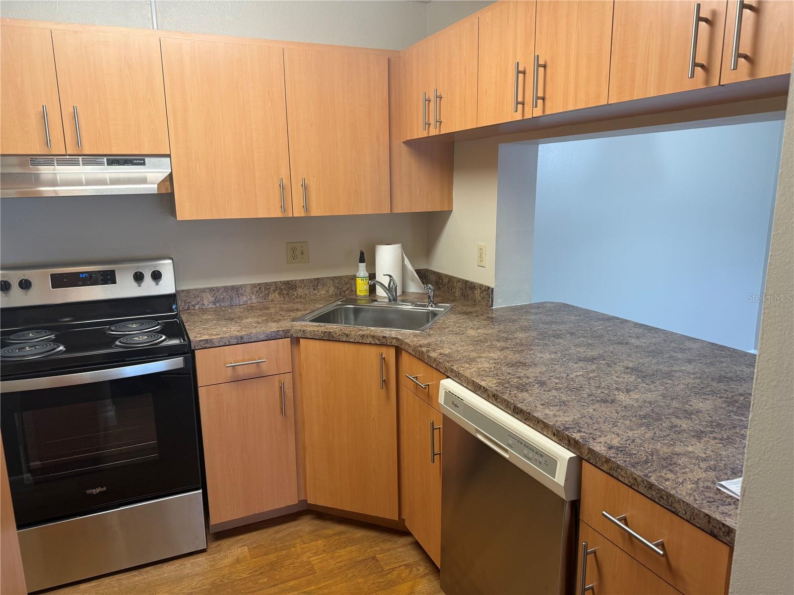 Image 3 of 18 For 8215 Sun Spring Circle C