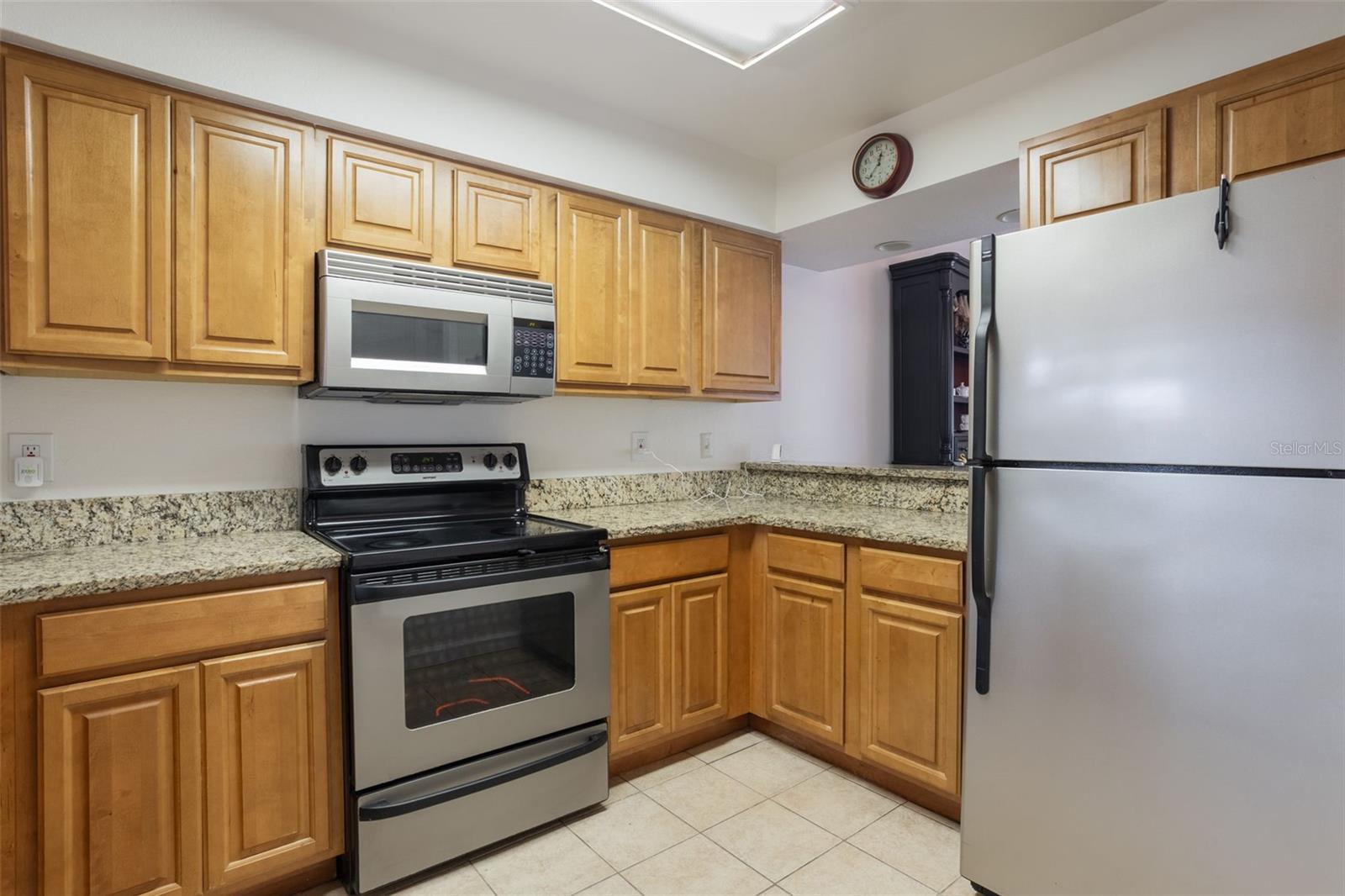 Image 10 of 36 For 940 Douglas Ave  159