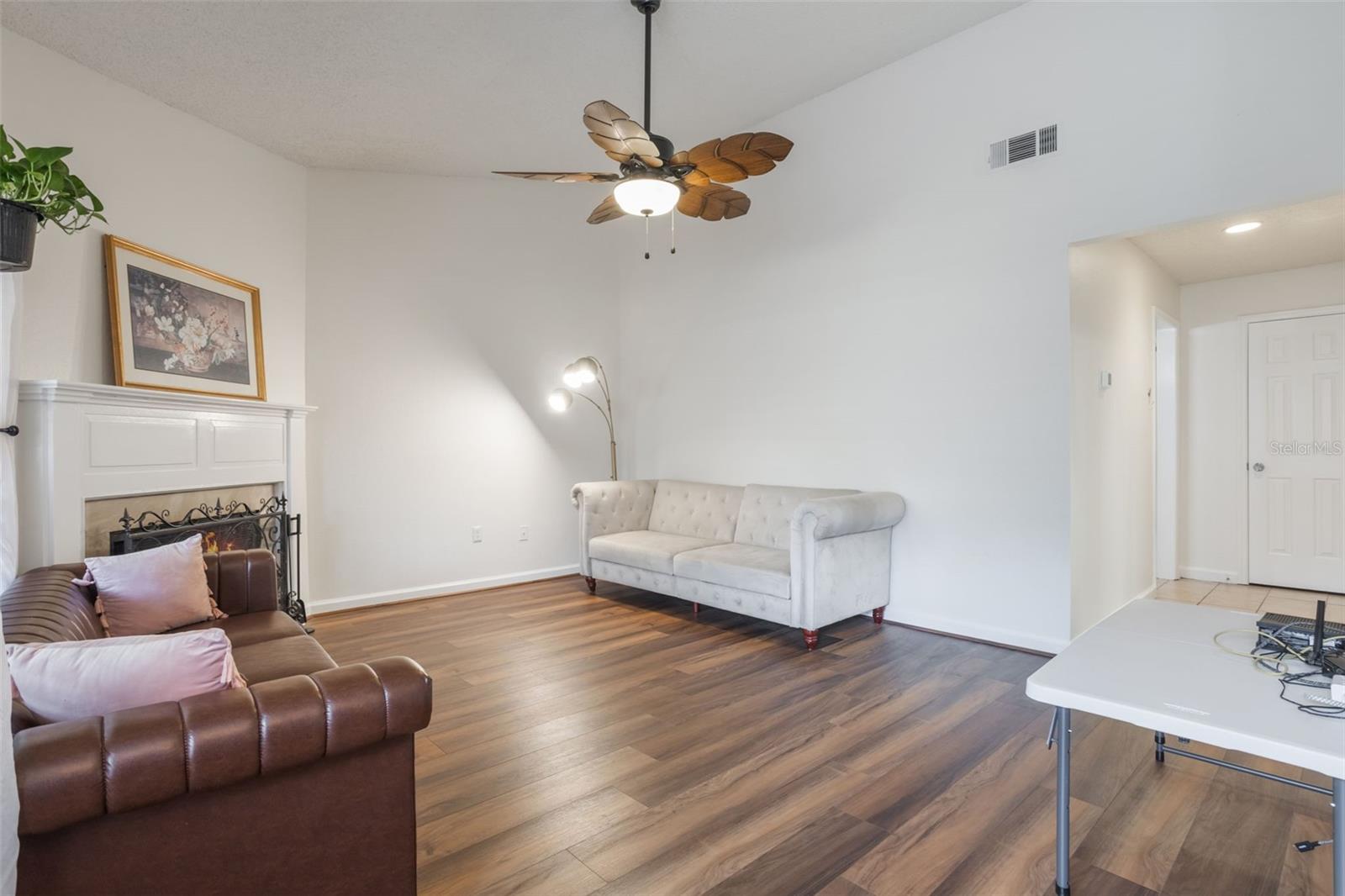 Image 3 of 36 For 940 Douglas Ave  159