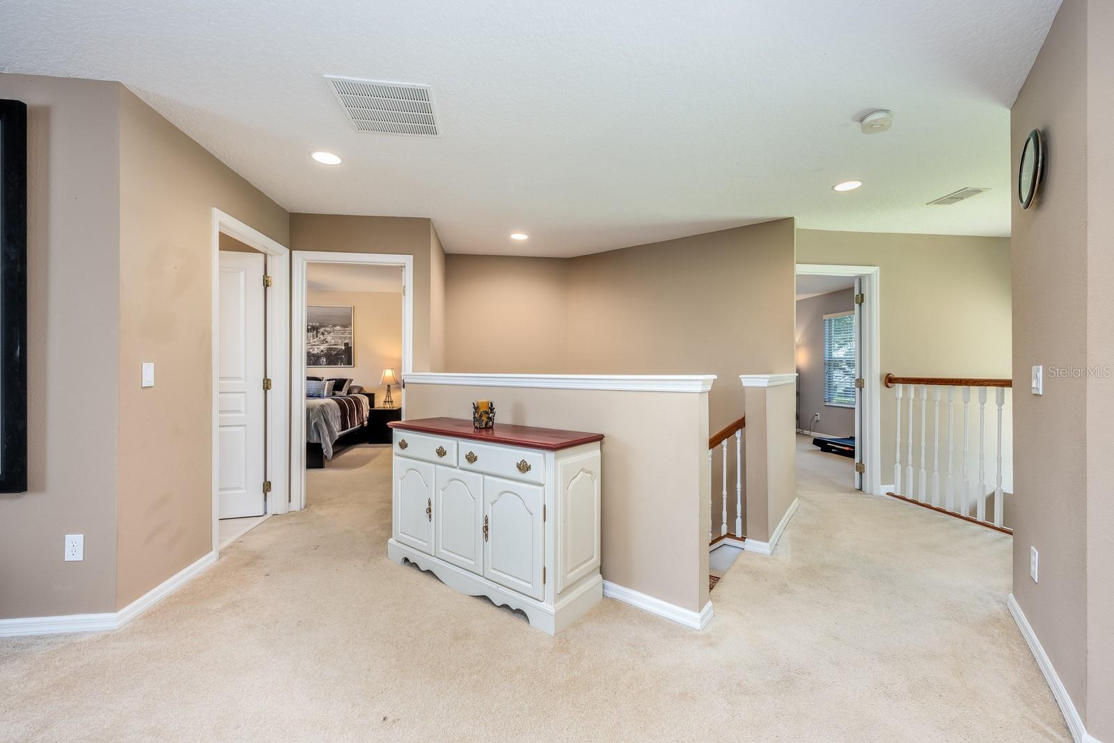 Image 21 of 34 For 127 Heatherbrooke Circle