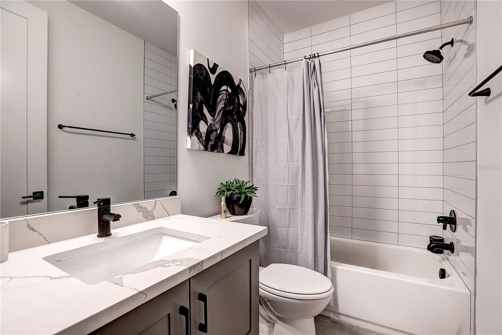 Image 25 of 39 For 6902 Macdill Avenue 1