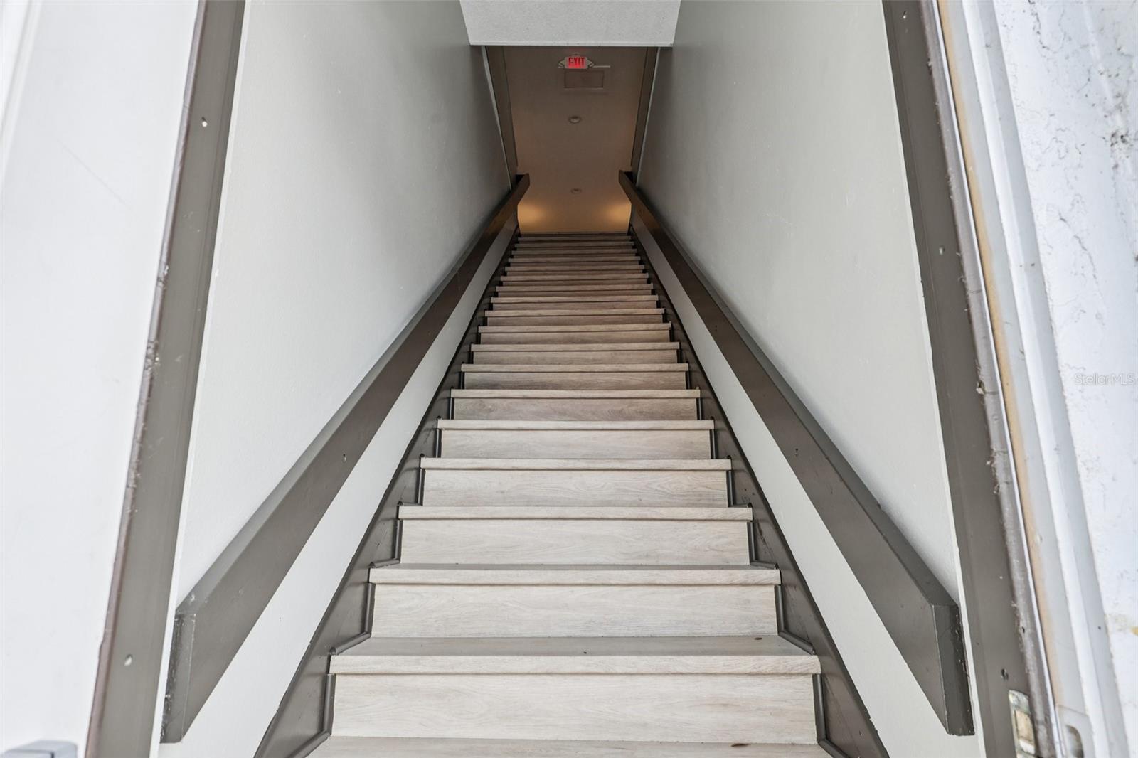 Image 5 of 20 For 801 Montrose Street Nw