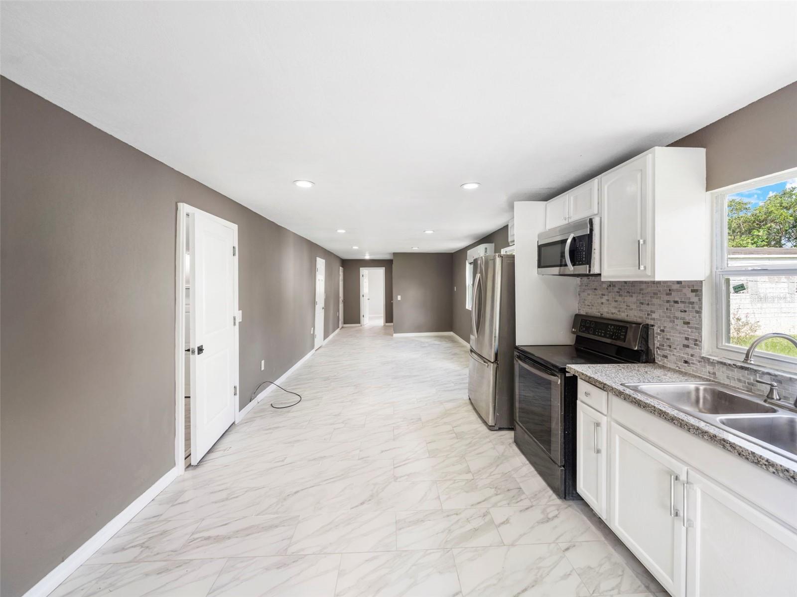 Image 11 of 23 For 4925 Catfish Road