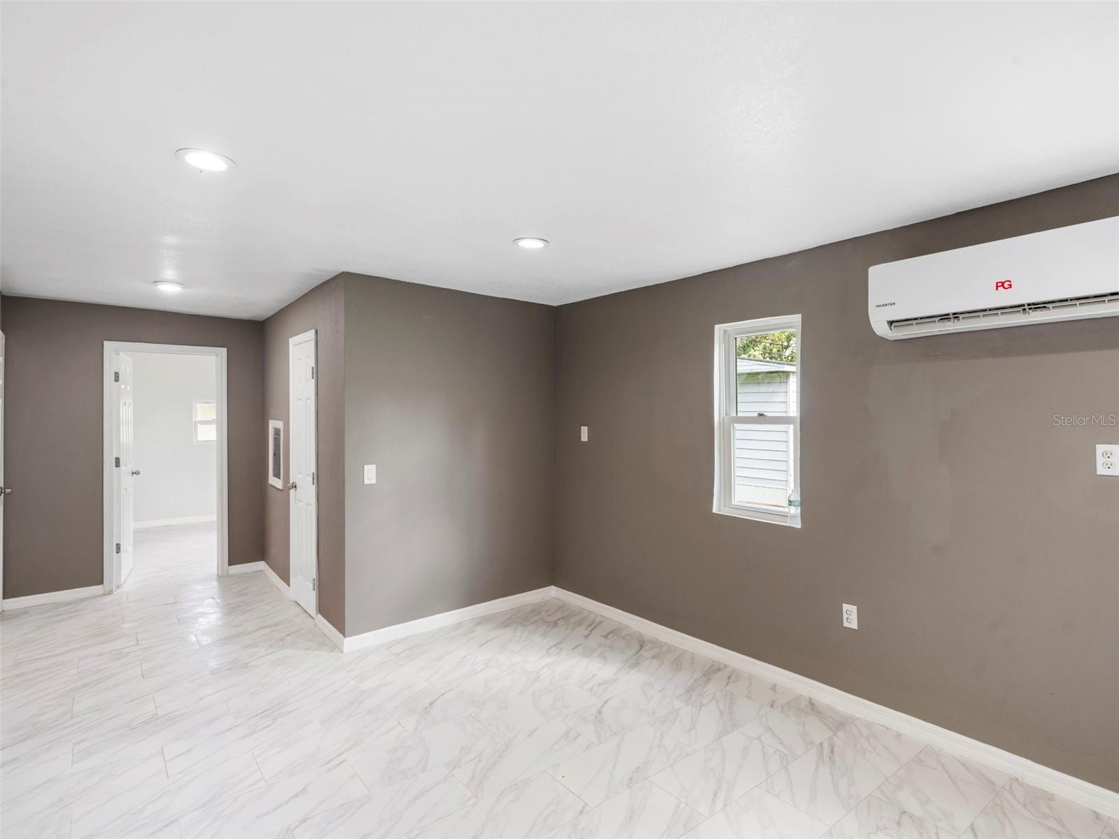 Image 13 of 23 For 4925 Catfish Road