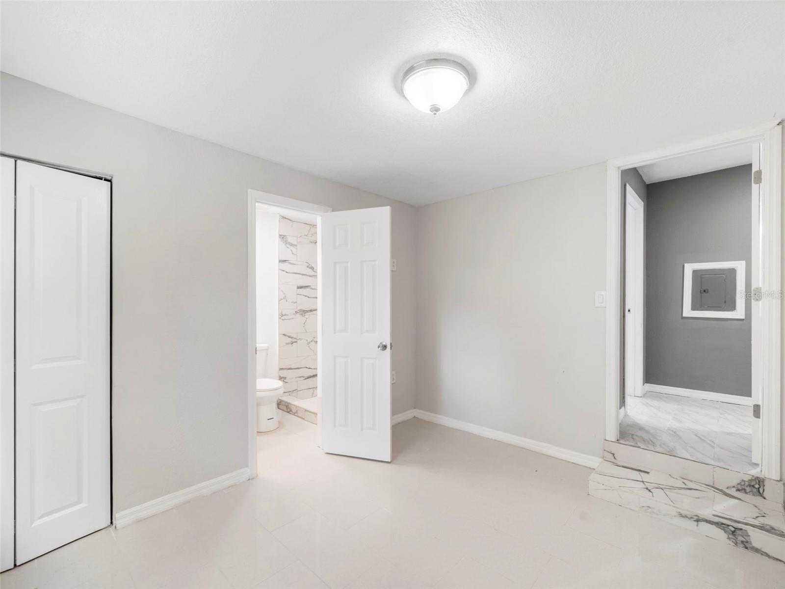 Image 18 of 23 For 4925 Catfish Road