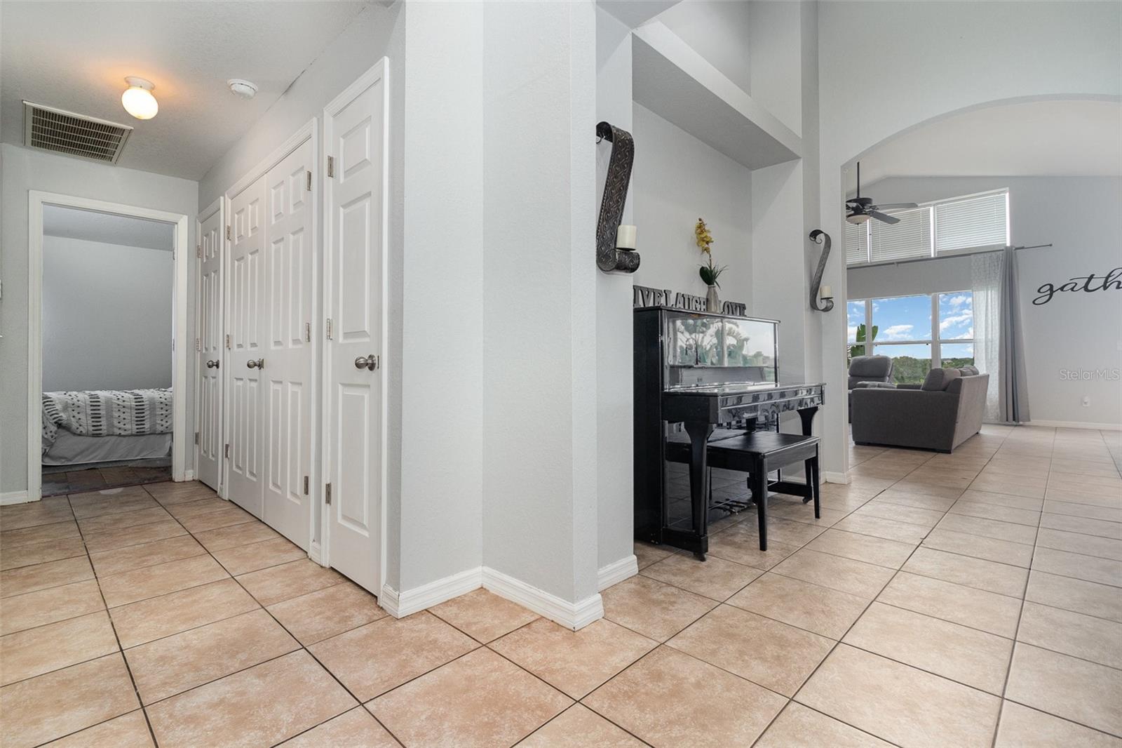 Image 23 of 35 For 1315 Vista Del Lago Boulevard