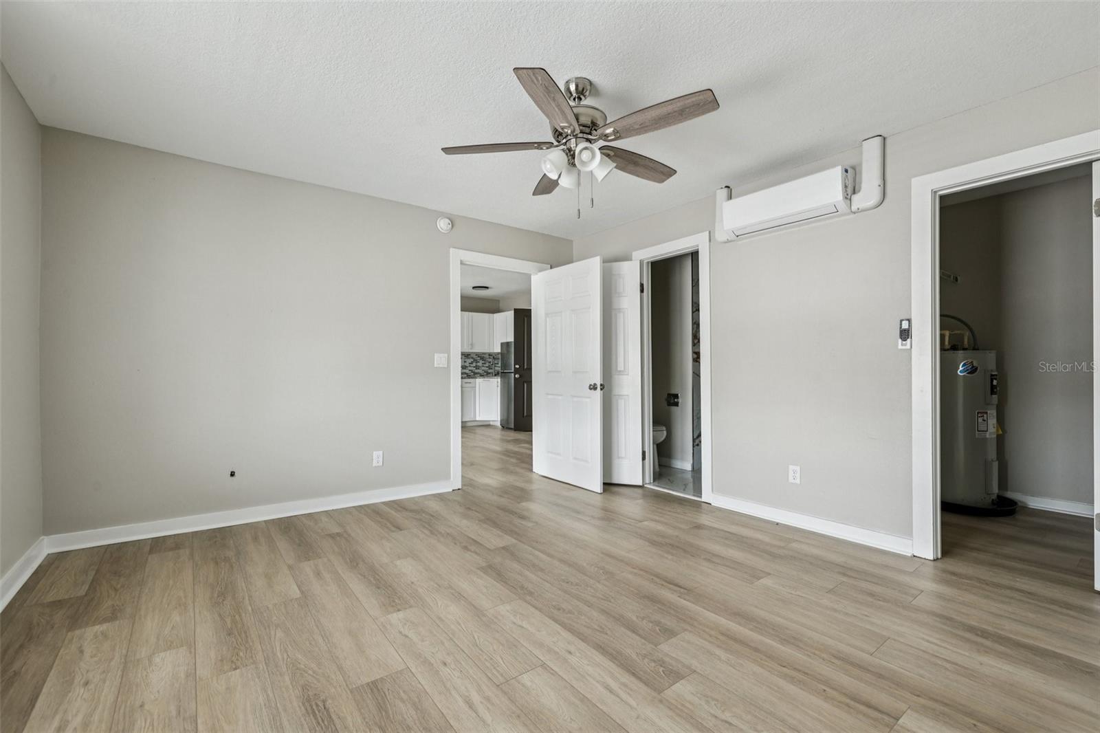 Image 16 of 22 For 801 Montrose Street Se