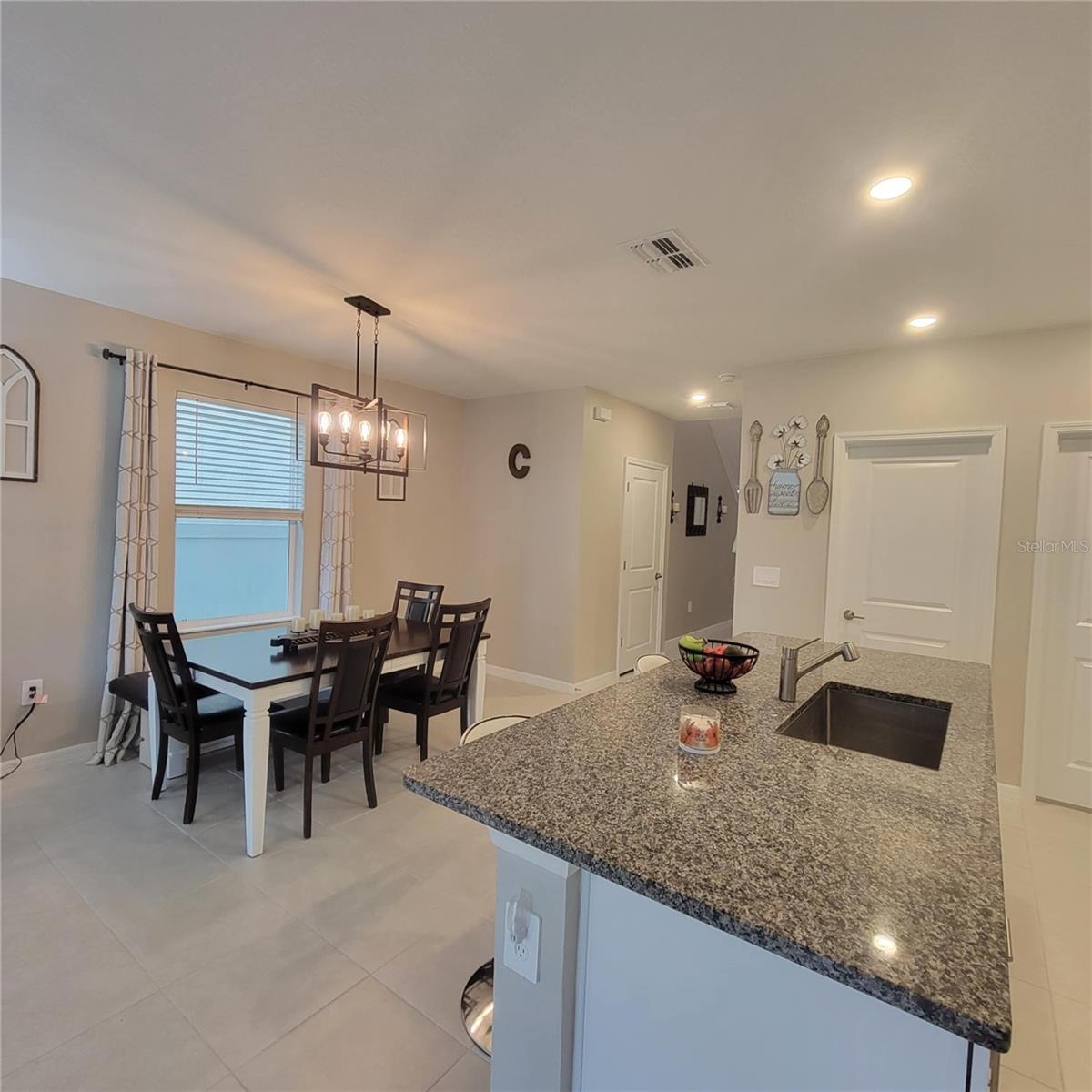 Image 10 of 40 For 13707 Newbridge Street