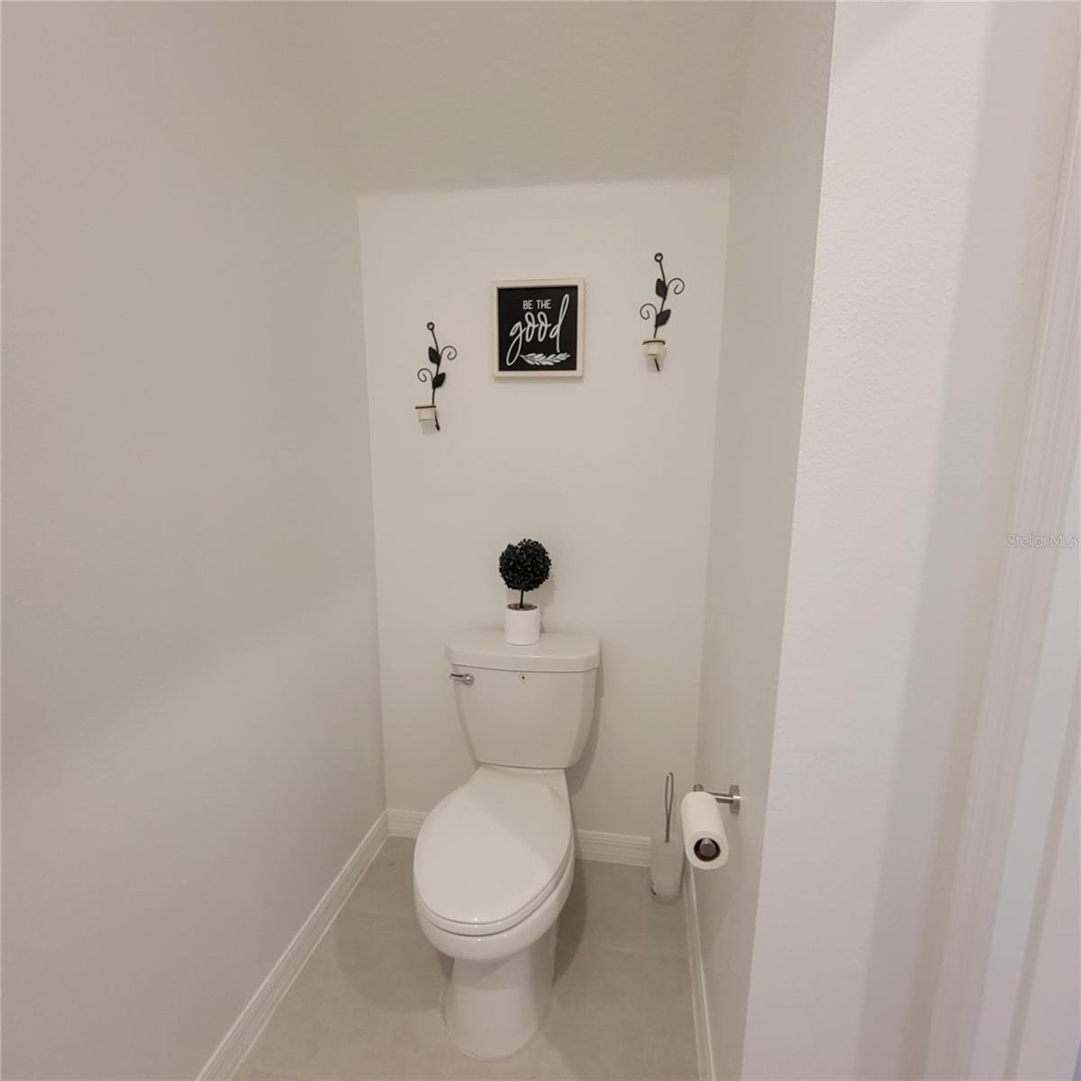 Image 21 of 40 For 13707 Newbridge Street