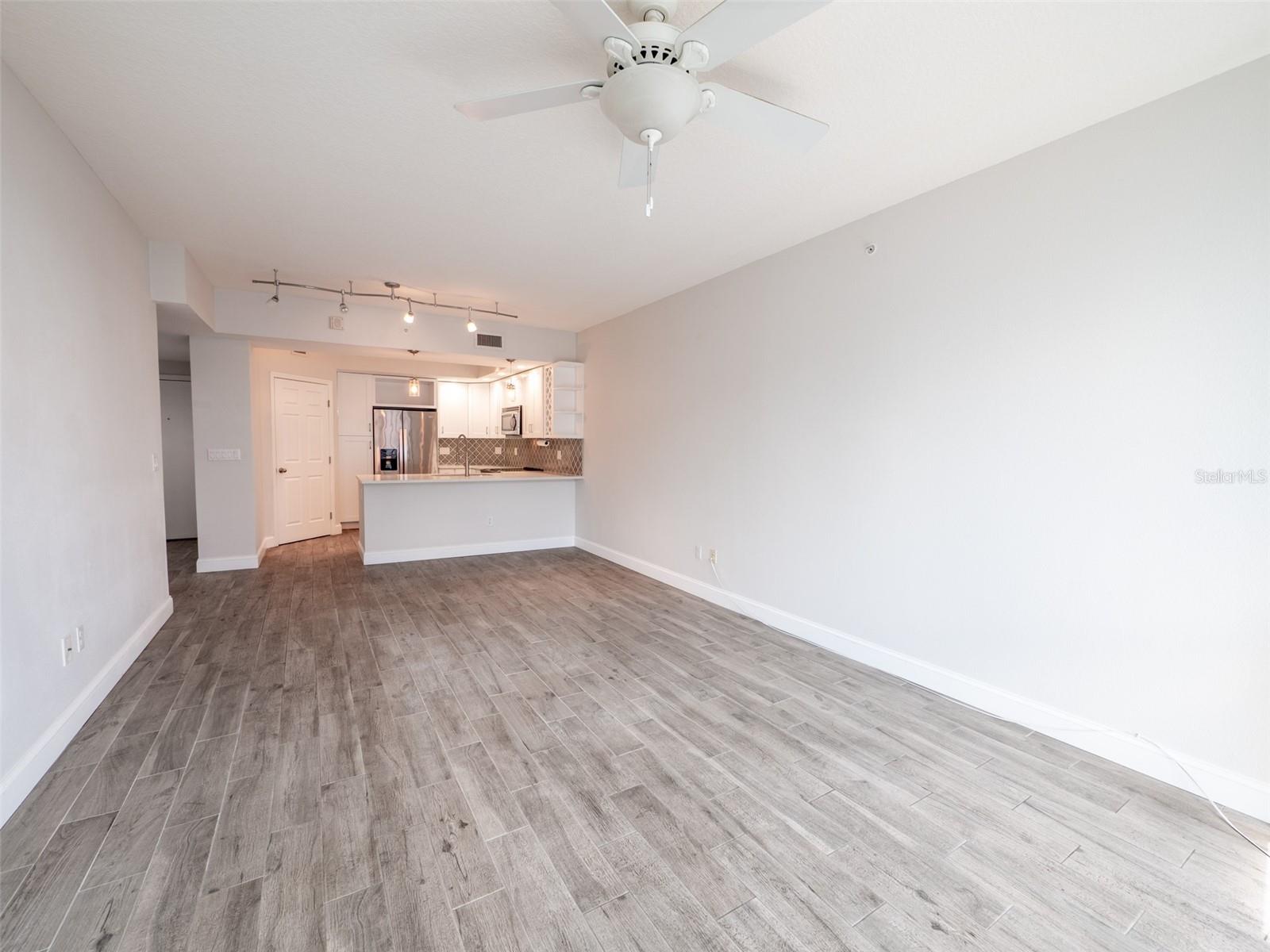 Image 16 of 44 For 322 Central Boulevard 1412