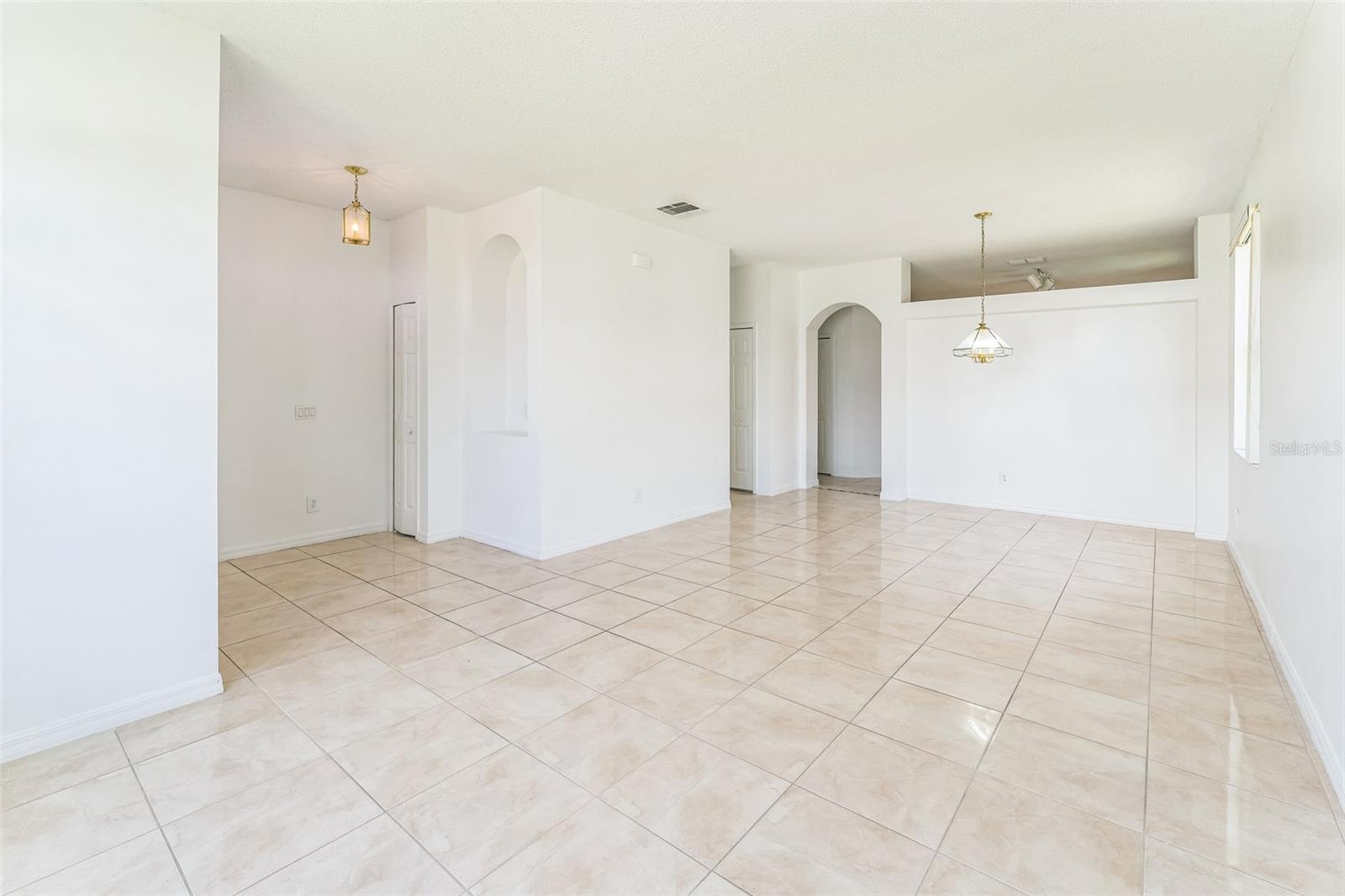 Image 11 of 35 For 2110 Mallard Creek Circle