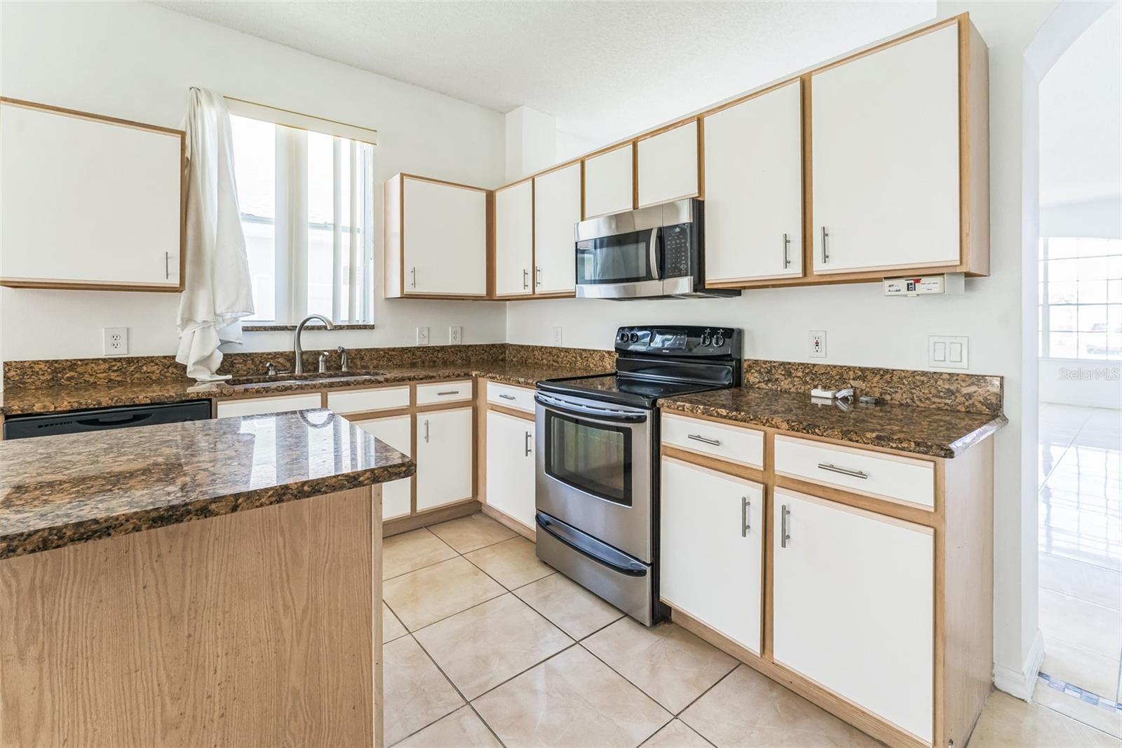 Image 21 of 35 For 2110 Mallard Creek Circle