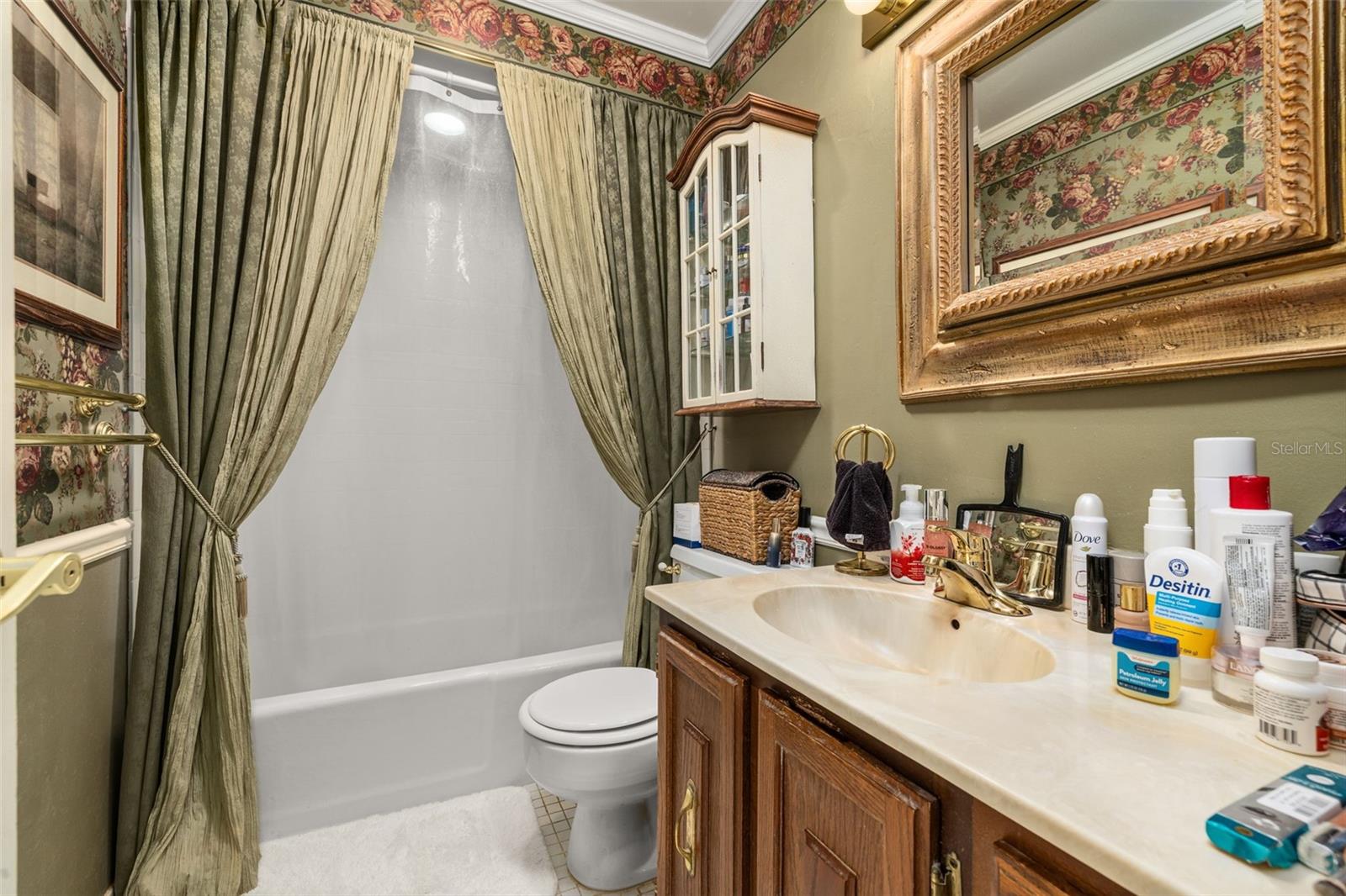 Image 21 of 42 For 2208 Mcmahon Court 1033