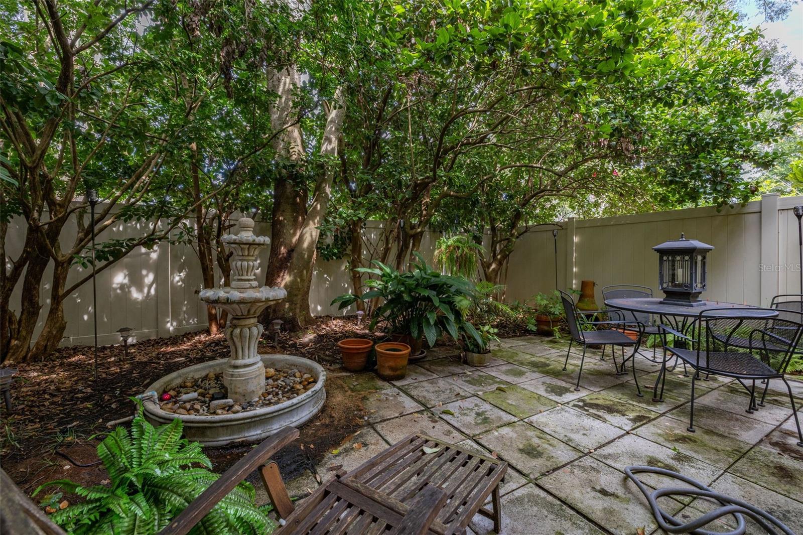 Image 33 of 42 For 2208 Mcmahon Court 1033