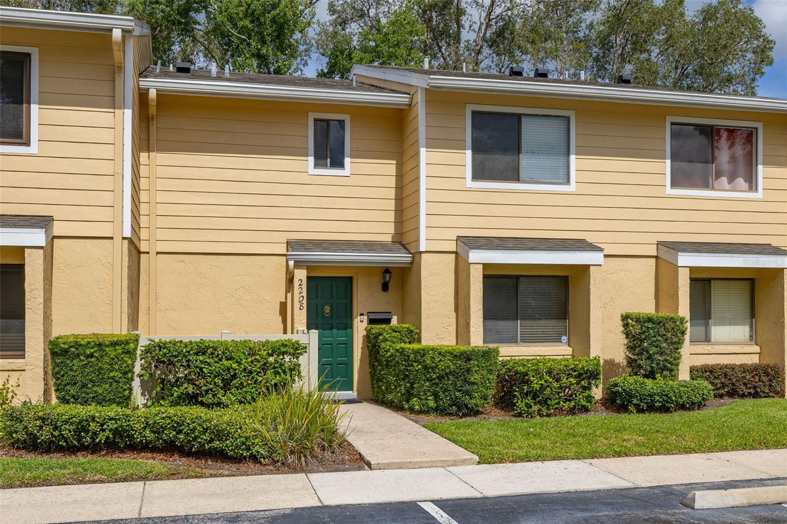 Image 4 of 42 For 2208 Mcmahon Court 1033