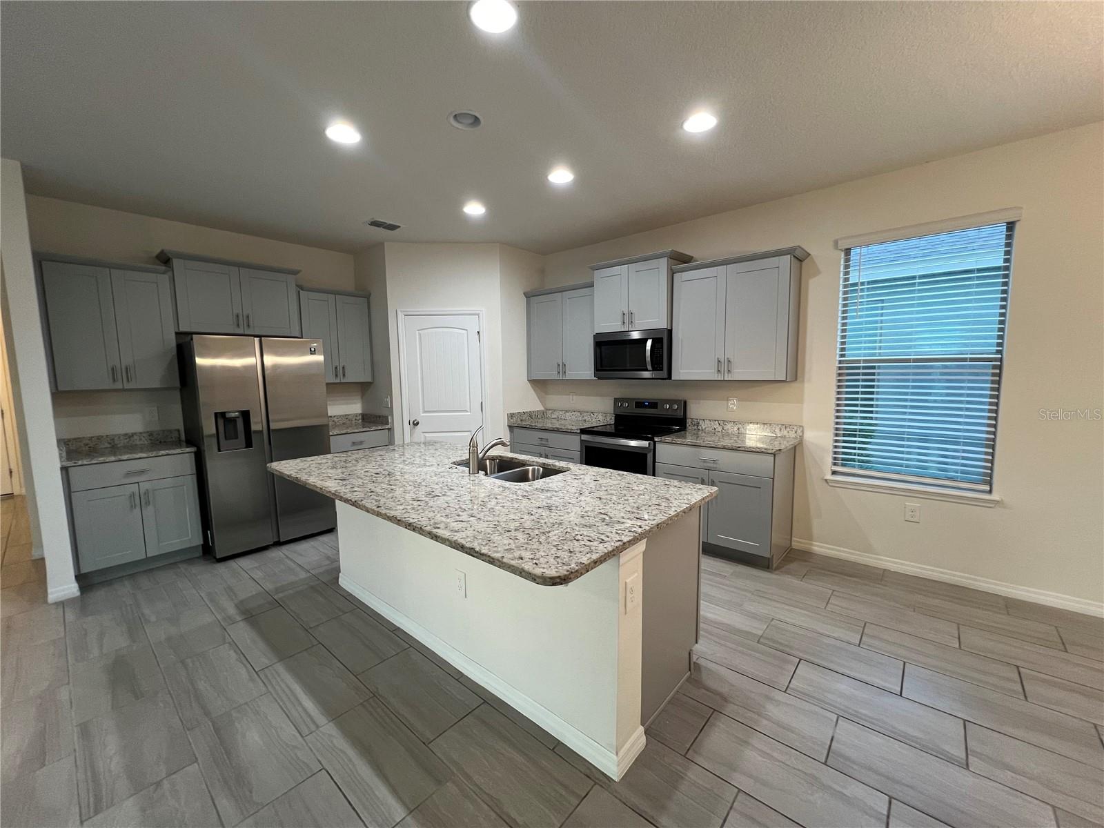 Image 4 of 16 For 16057 Mangrove Road