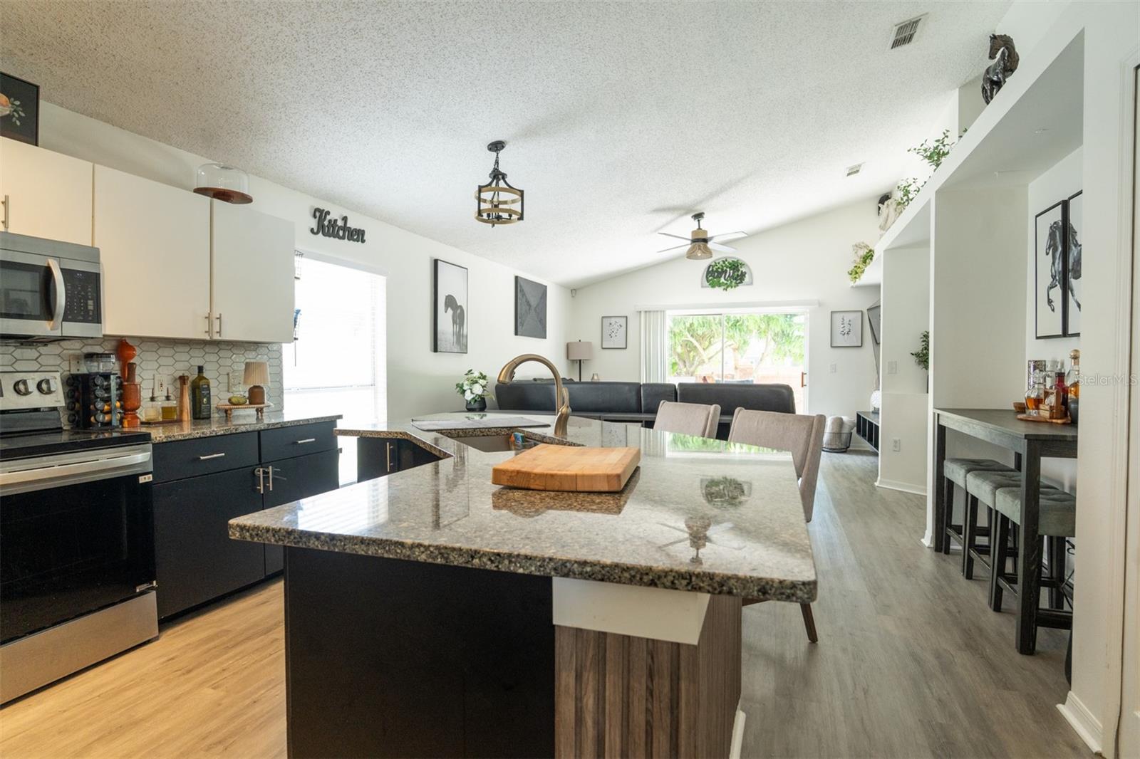 Image 11 of 38 For 11761 Hatcher Cir