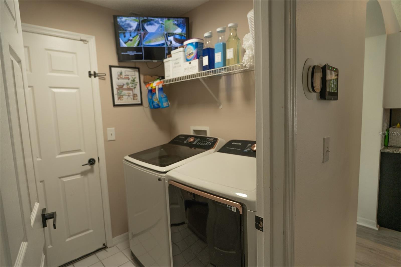 Image 19 of 38 For 11761 Hatcher Cir