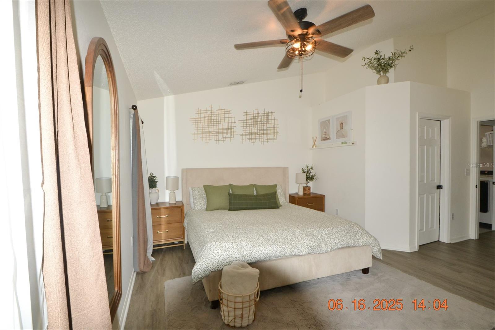 Image 21 of 38 For 11761 Hatcher Cir