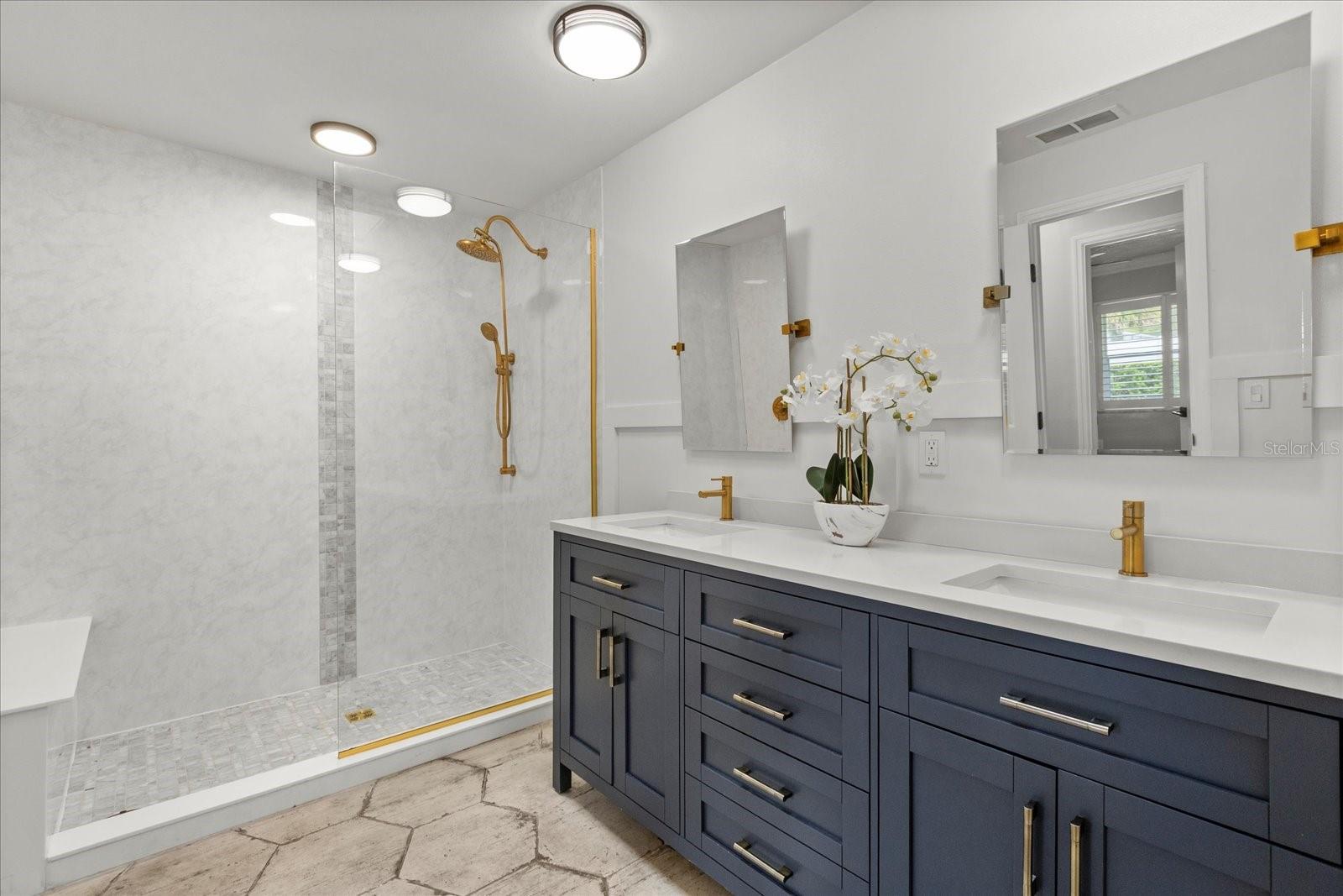 Image 31 of 42 For 201 Cedarwood Drive