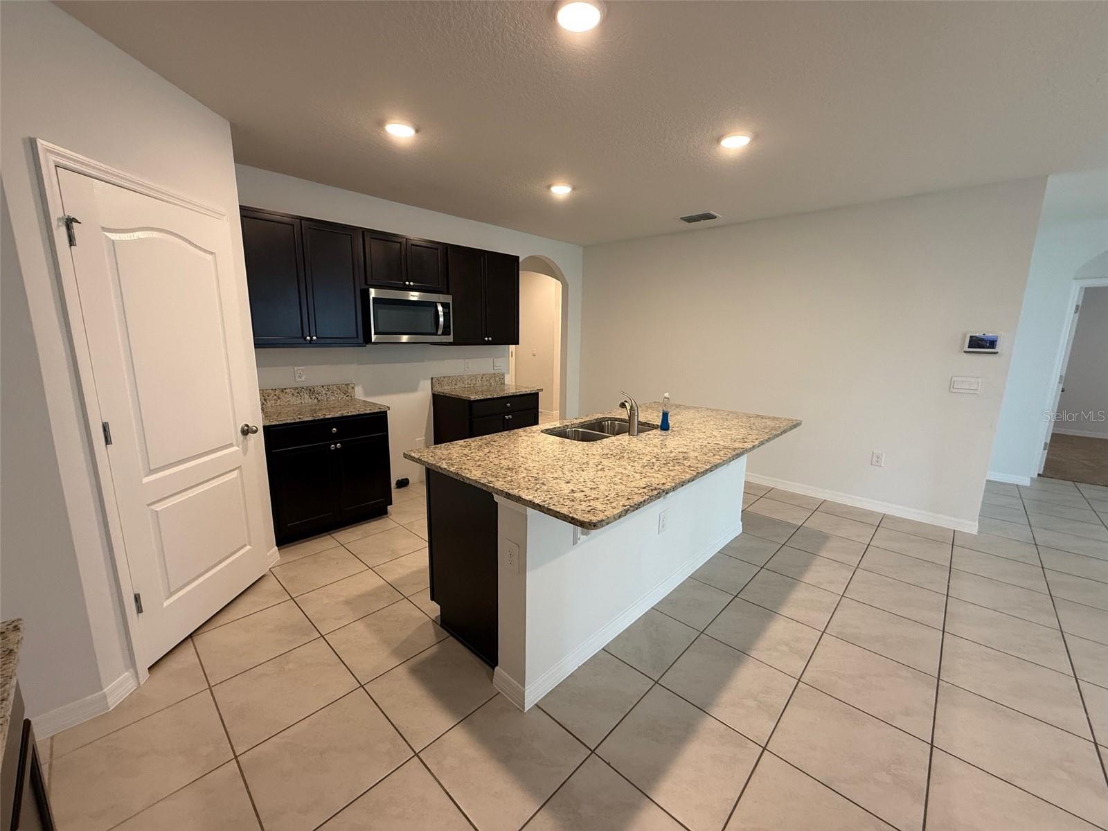 Image 4 of 19 For 1819 Hackberry Street
