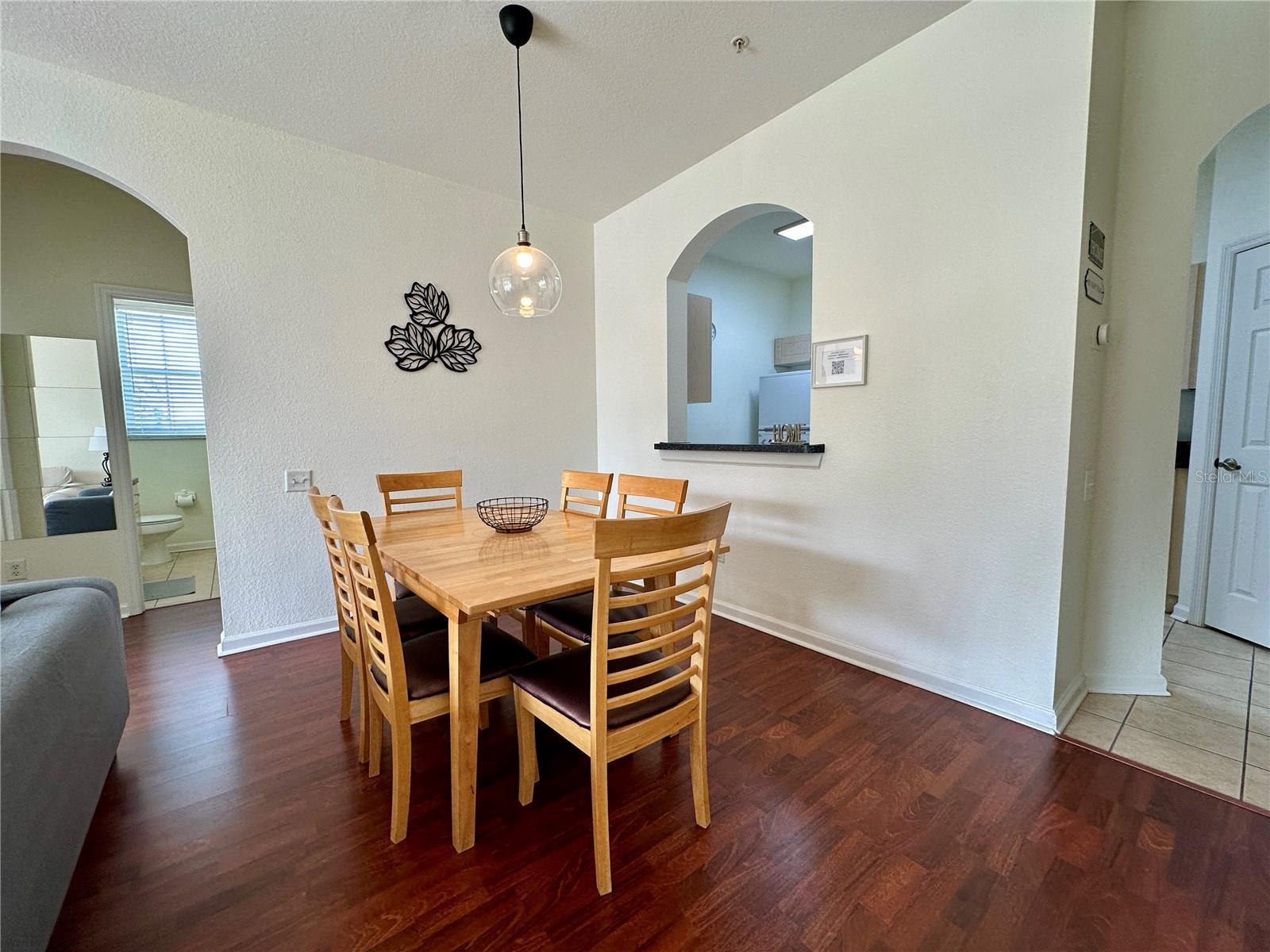 Image 10 of 32 For 2300 Silver Palm Drive 201