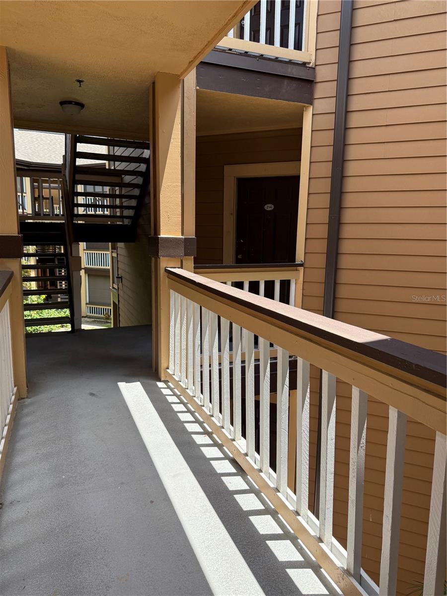 Image 5 of 26 For 490 Pin Oak Place 214