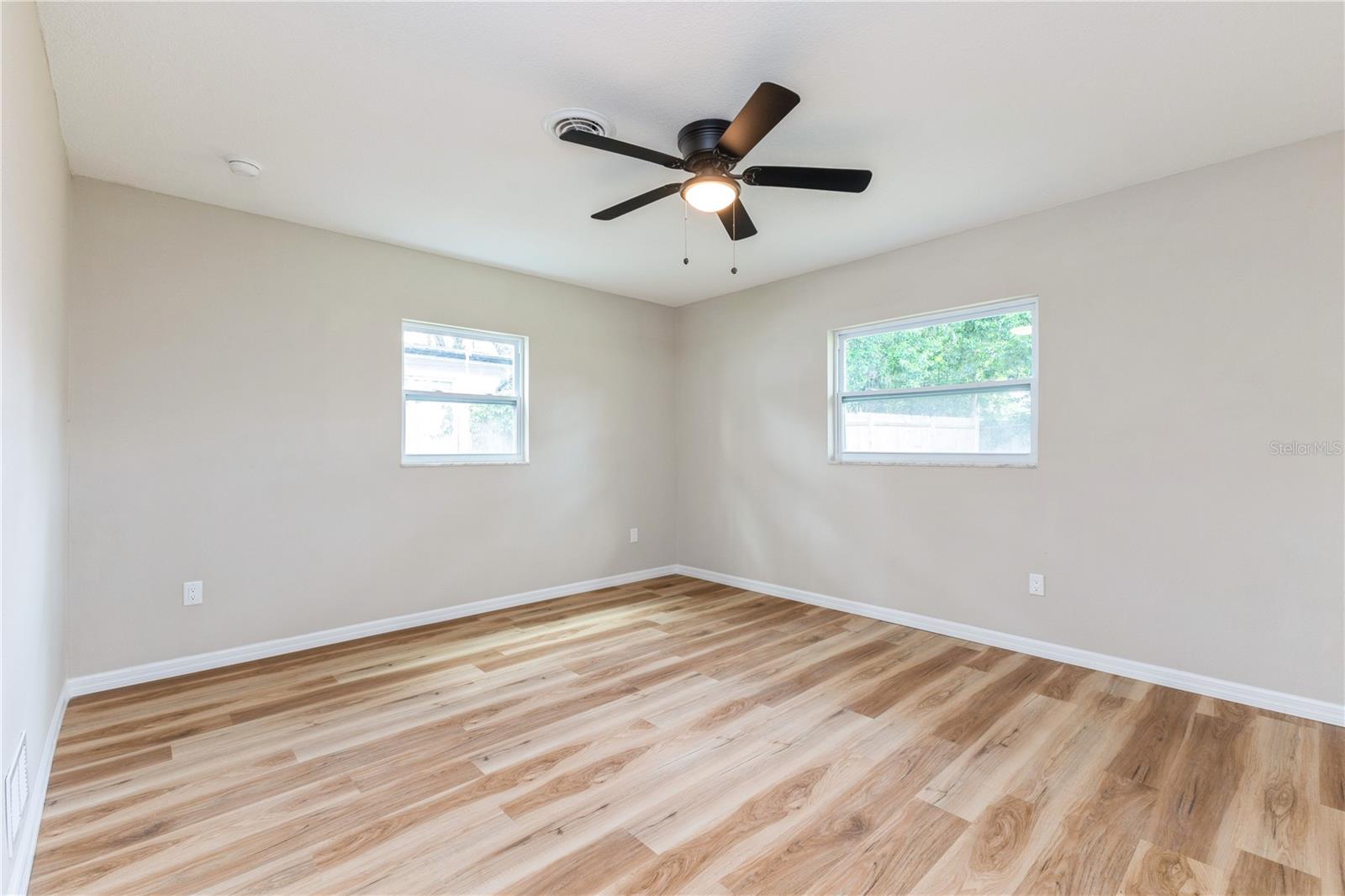 Image 3 of 15 For 5021 Saint Marie Avenue