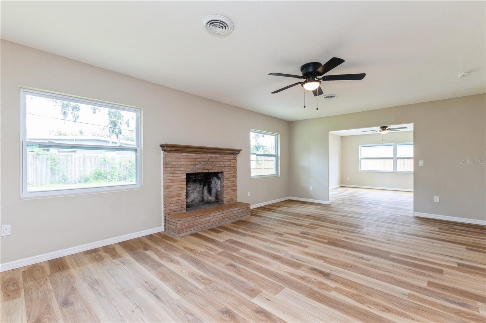 Image 7 of 15 For 5021 Saint Marie Avenue