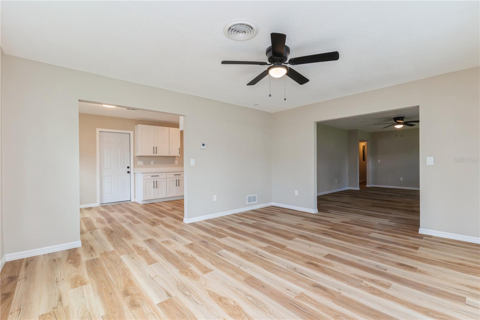 Image 9 of 15 For 5021 Saint Marie Avenue