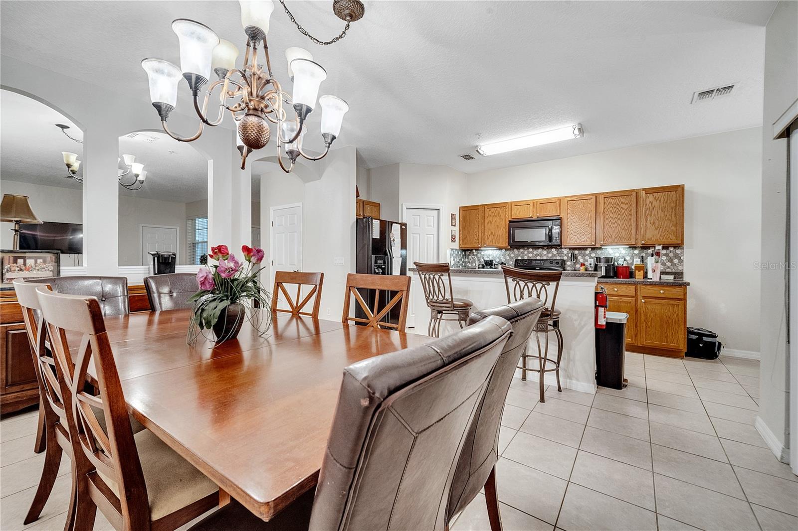 Image 15 of 38 For 2820 Oakwater Drive 2820