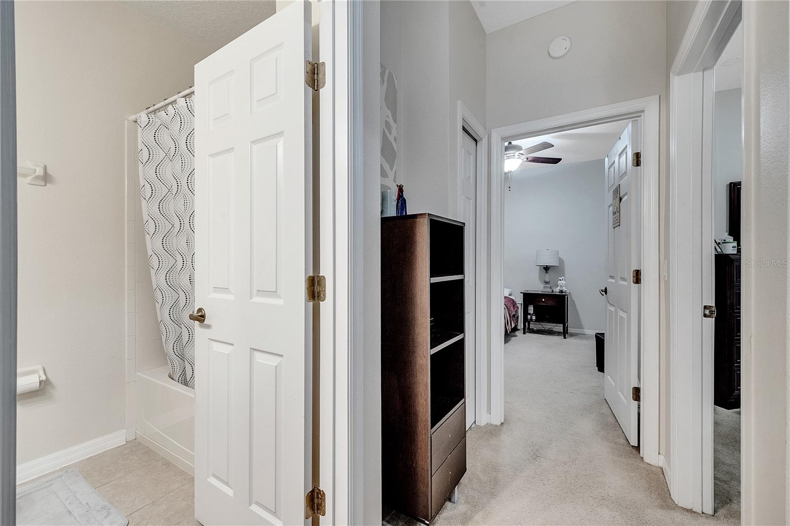 Image 24 of 38 For 2820 Oakwater Drive 2820