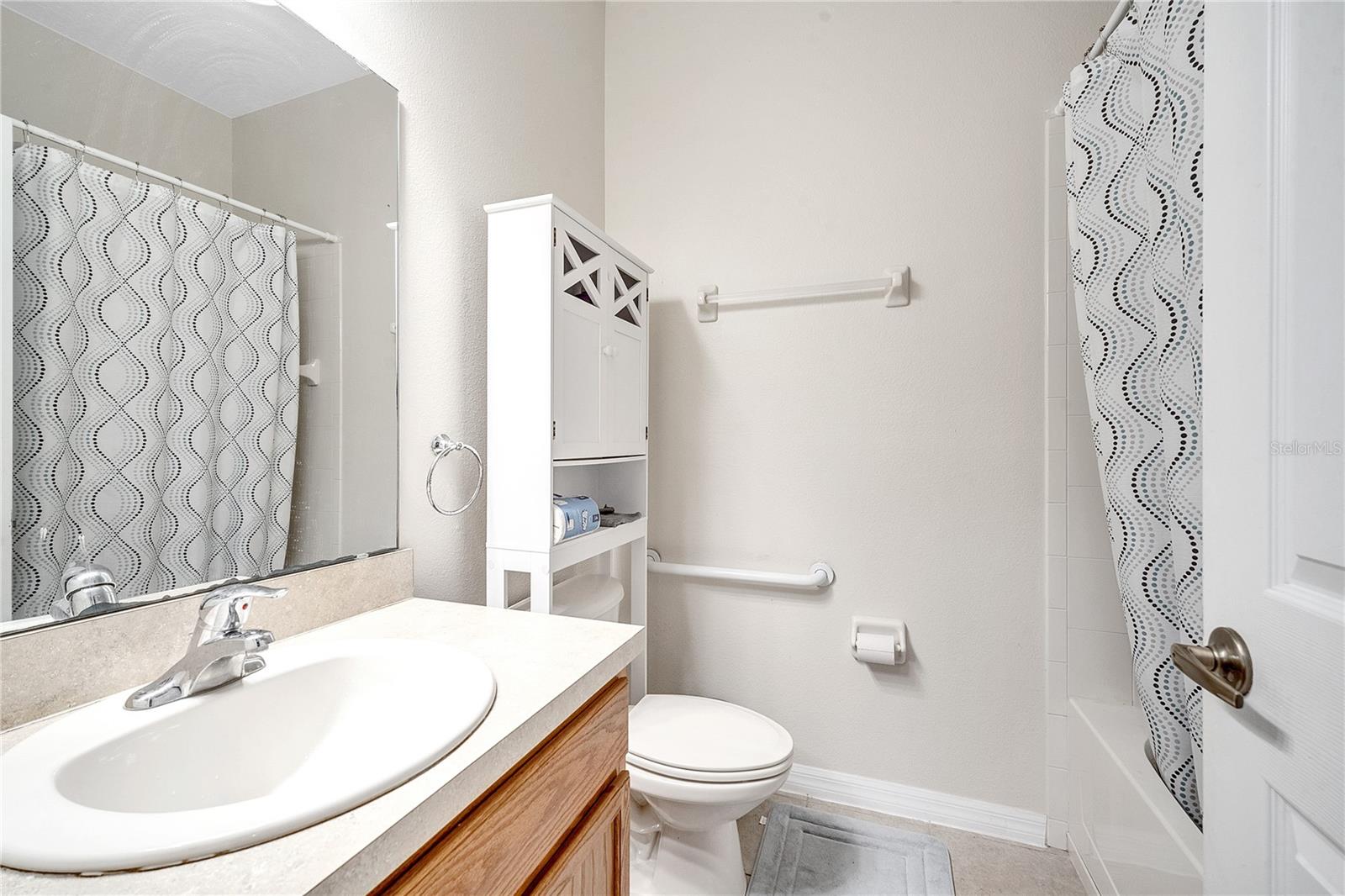 Image 31 of 38 For 2820 Oakwater Drive 2820