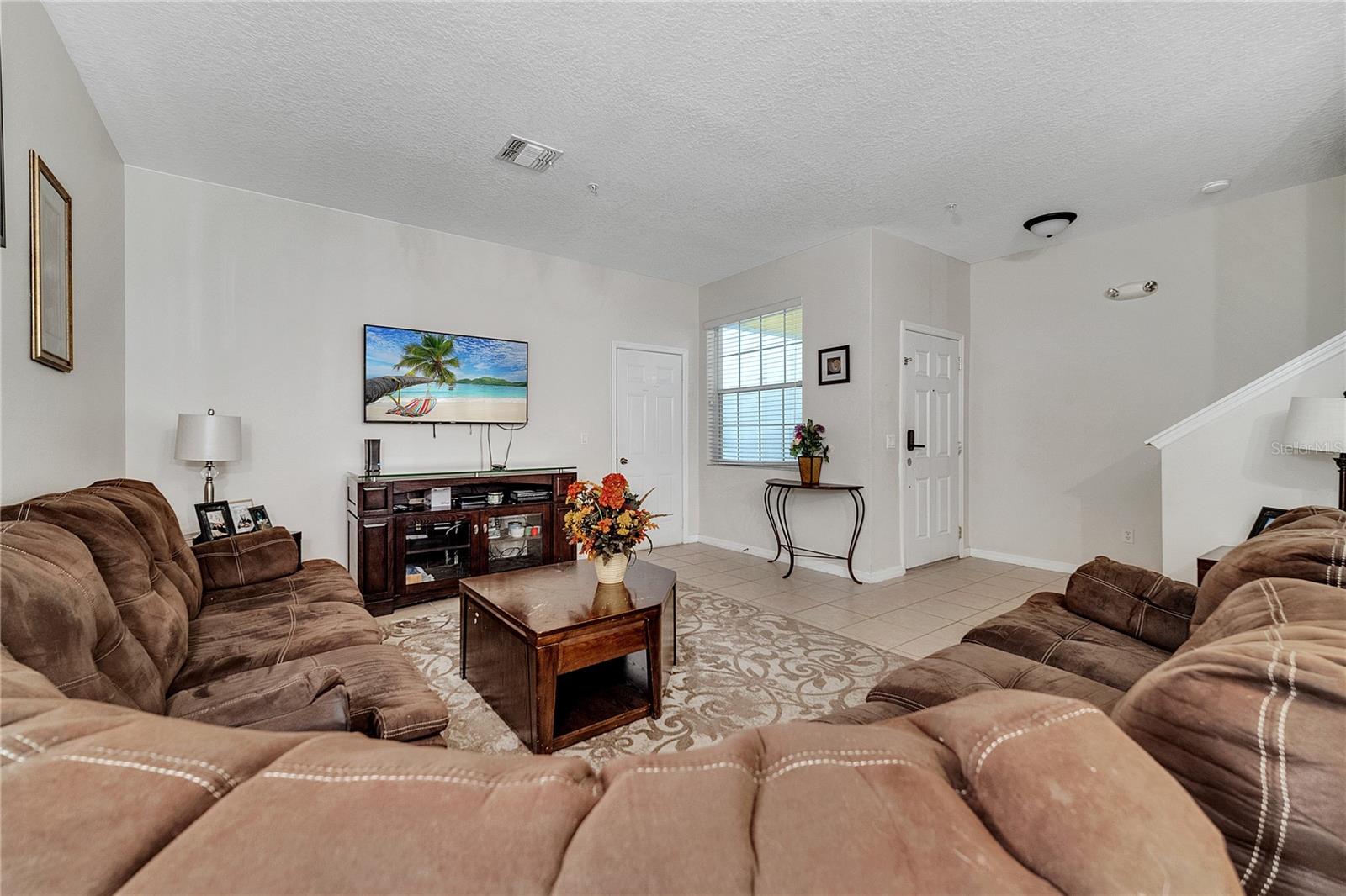 Image 7 of 38 For 2820 Oakwater Drive 2820
