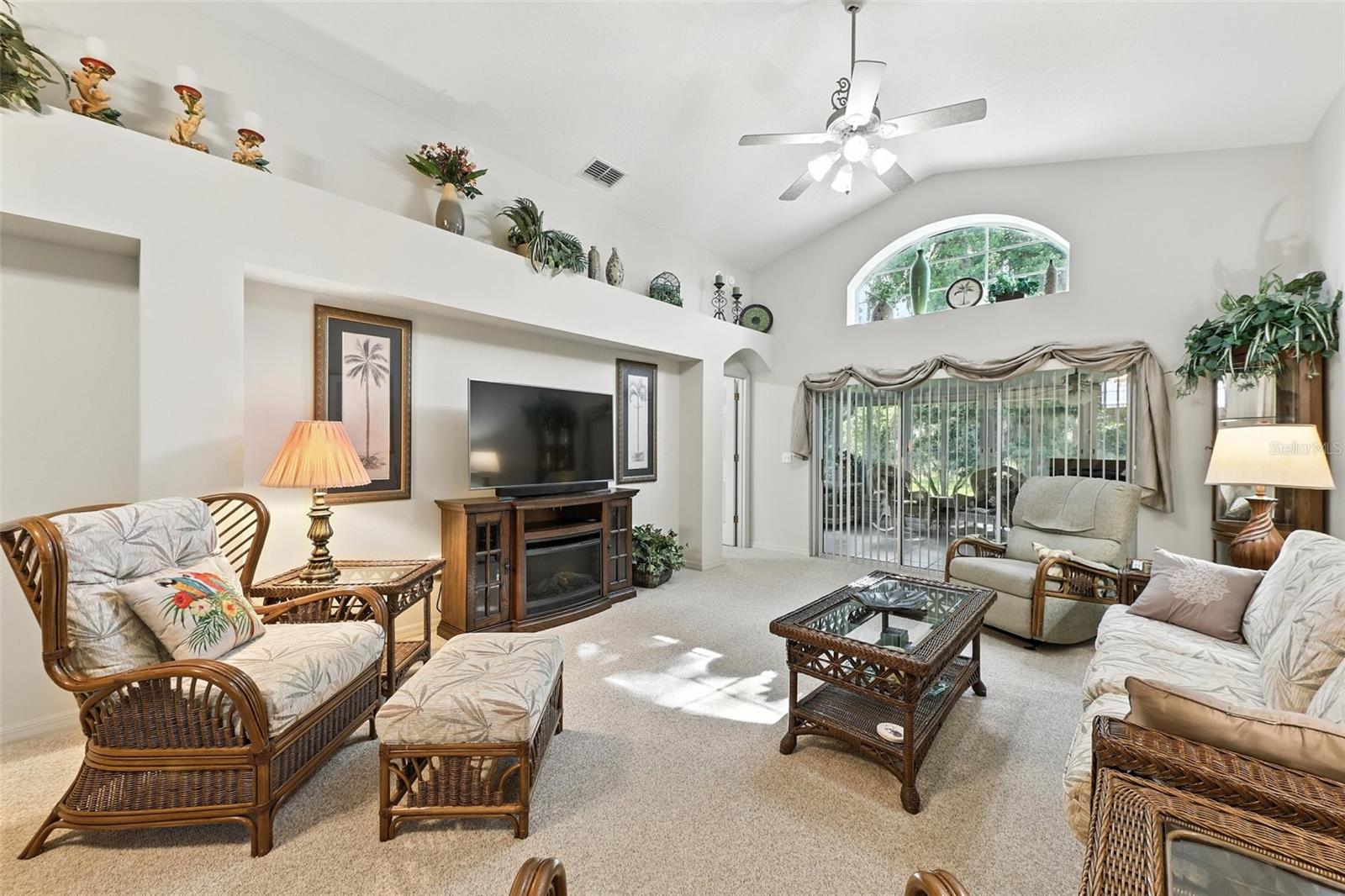 Image 5 of 22 For 1430 Challenger Avenue