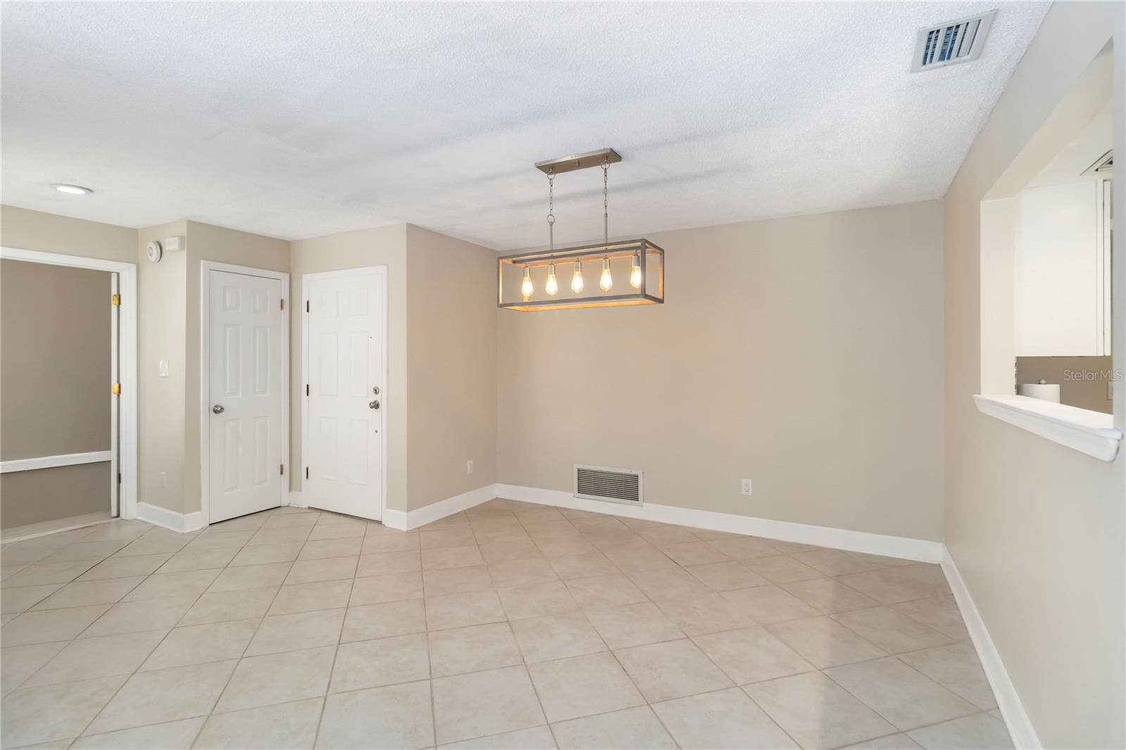 Image 12 of 51 For 5057 Maui Circle 15
