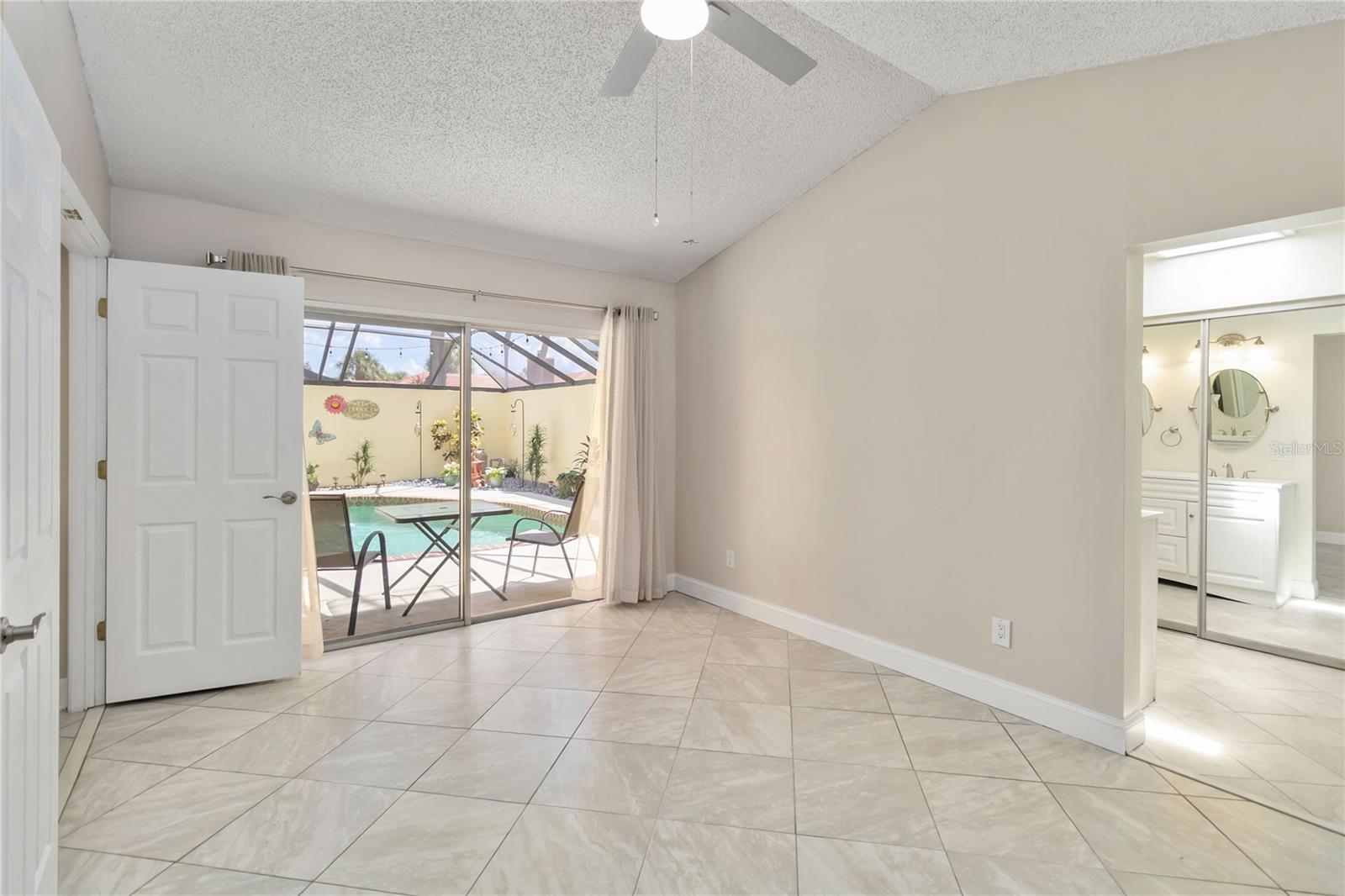 Image 26 of 51 For 5057 Maui Circle 15