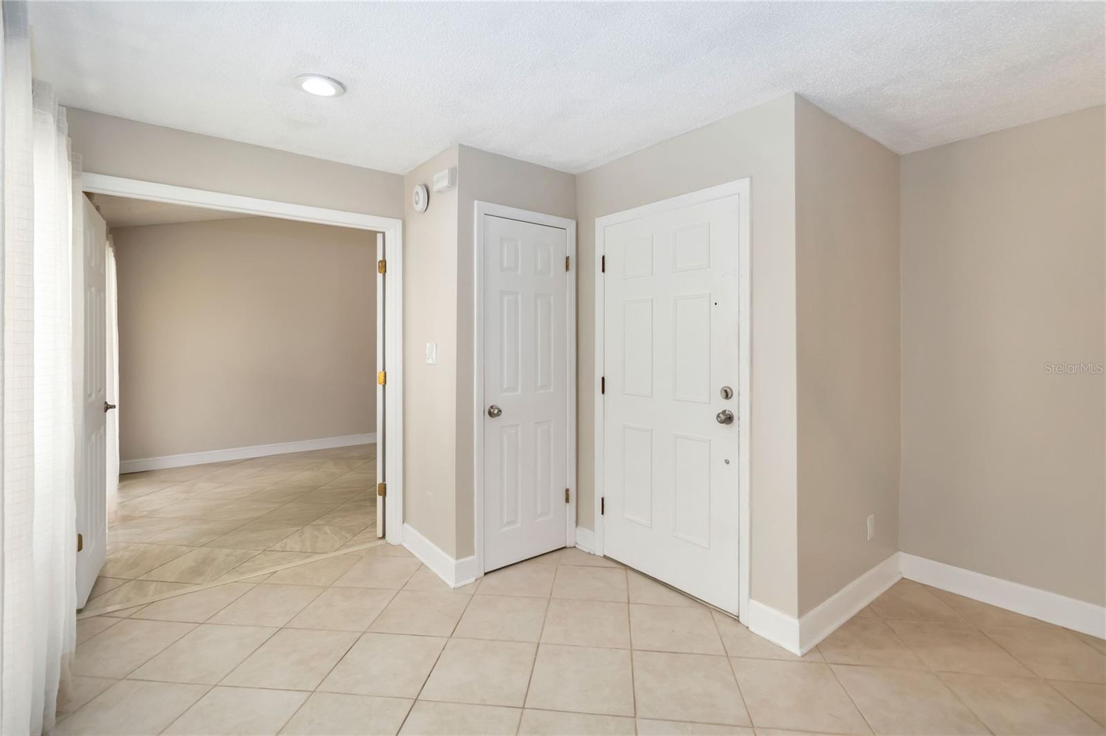 Image 8 of 51 For 5057 Maui Circle 15