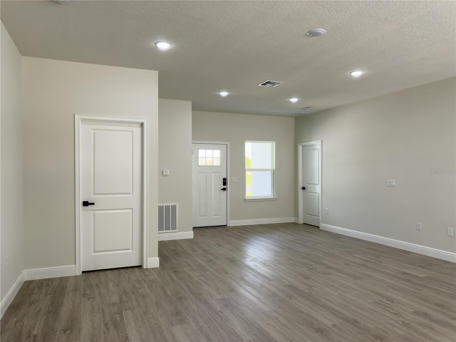 Image 14 of 30 For 6516 149 Th Lane Road