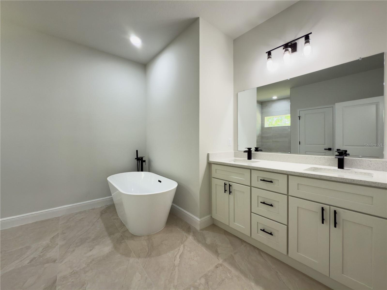 Image 22 of 30 For 6516 149 Th Lane Road