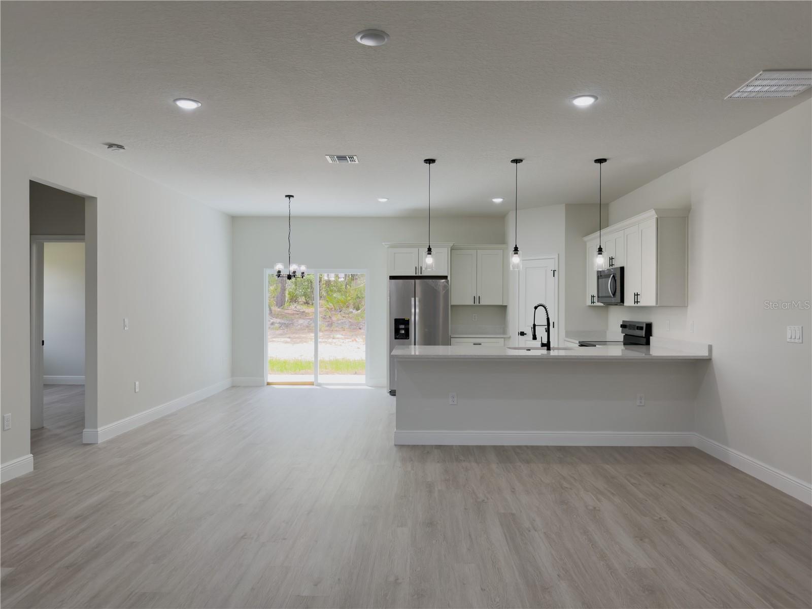 Image 6 of 30 For 6516 149 Th Lane Road