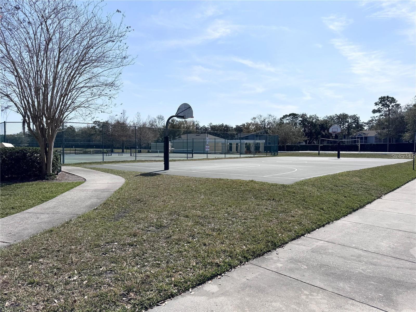 Image 31 of 38 For 4019 Venetian Bay Drive 107