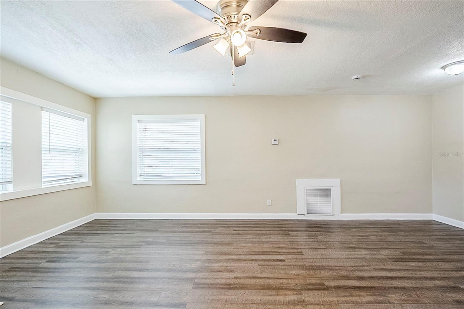 Image 4 of 31 For 3810 18th Avenue S