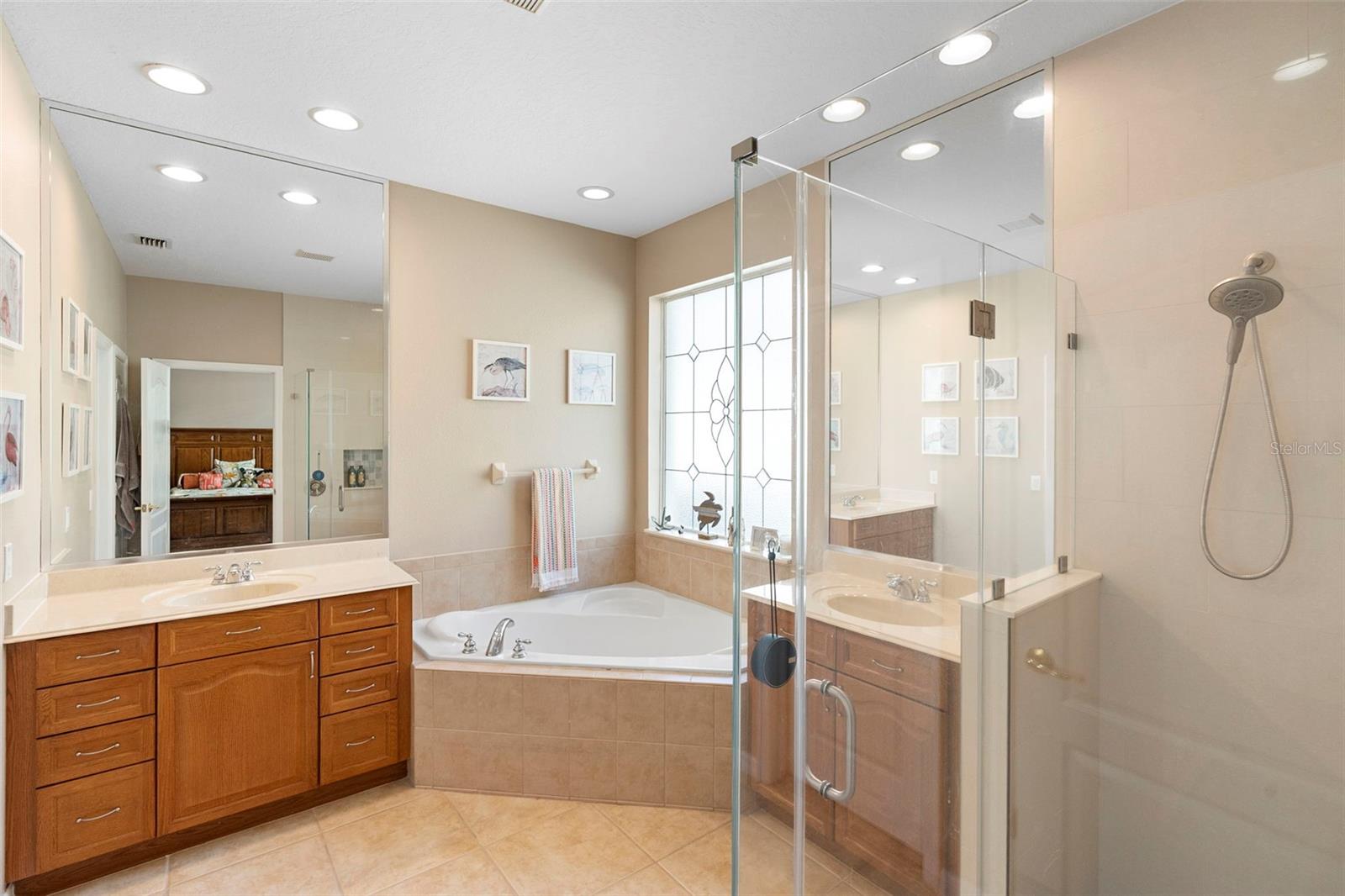 Image 32 of 53 For 12868 Holdenbury Lane